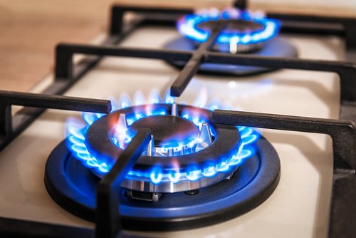 Une cuisinière à gaz moderne | Photo : Shutterstock