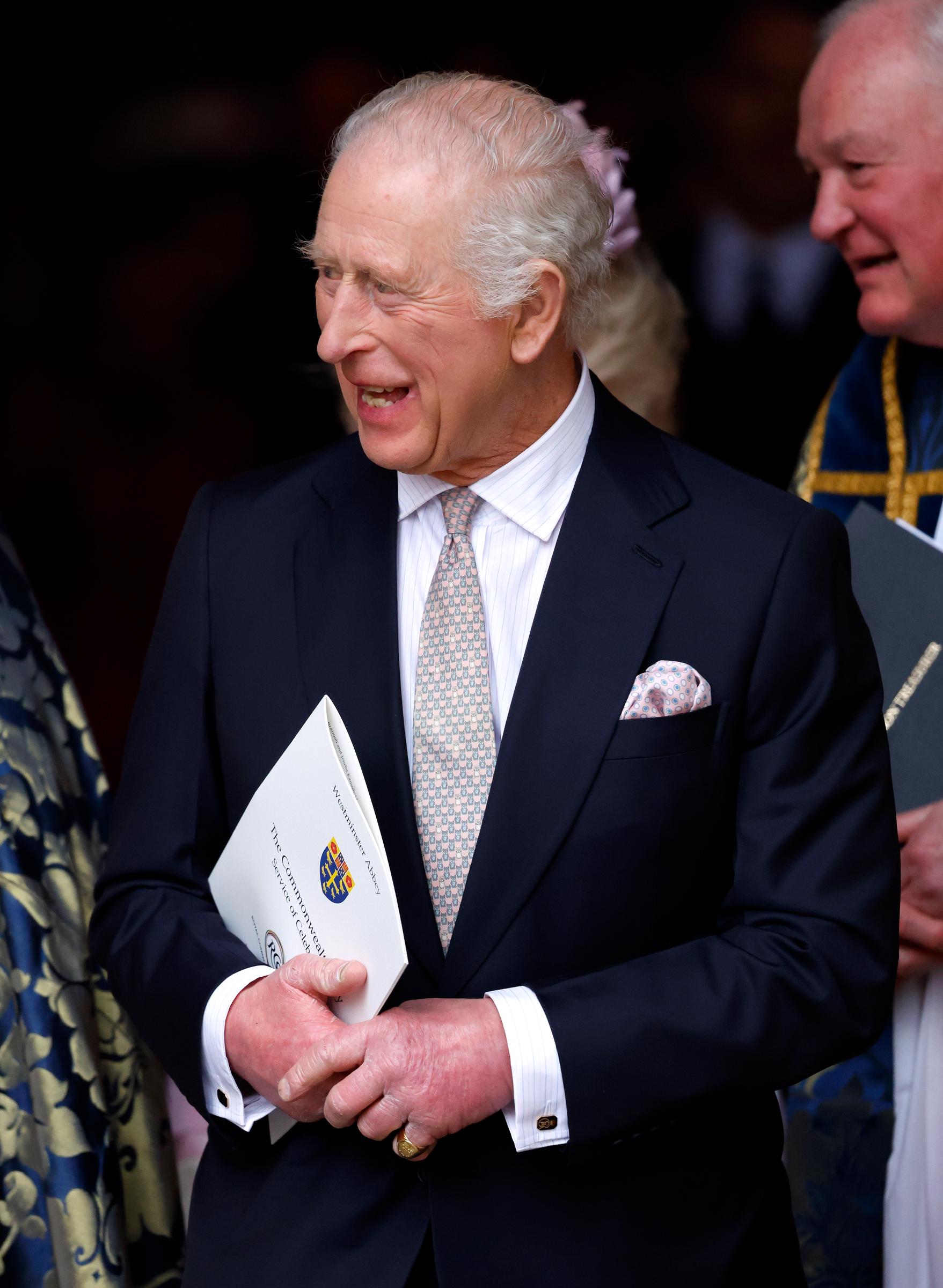 Le roi Charles III assiste au service annuel de célébration du Jour du Commonwealth à l'abbaye de Westminster le 10 mars 2025 | Source : Getty Images