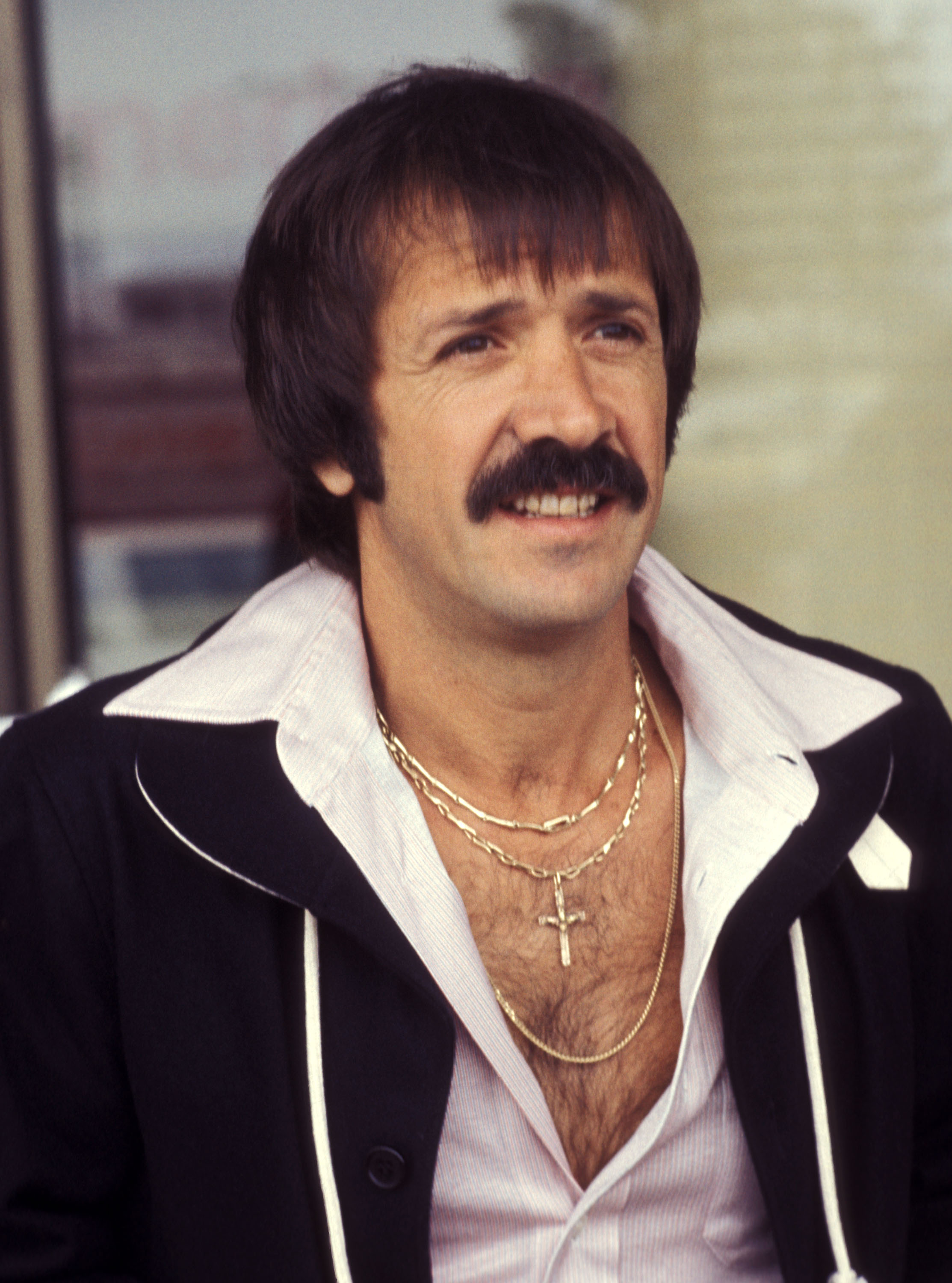 Sonny Bono le 12 juin 1977 à Los Angeles, Californie | Source : Getty Images