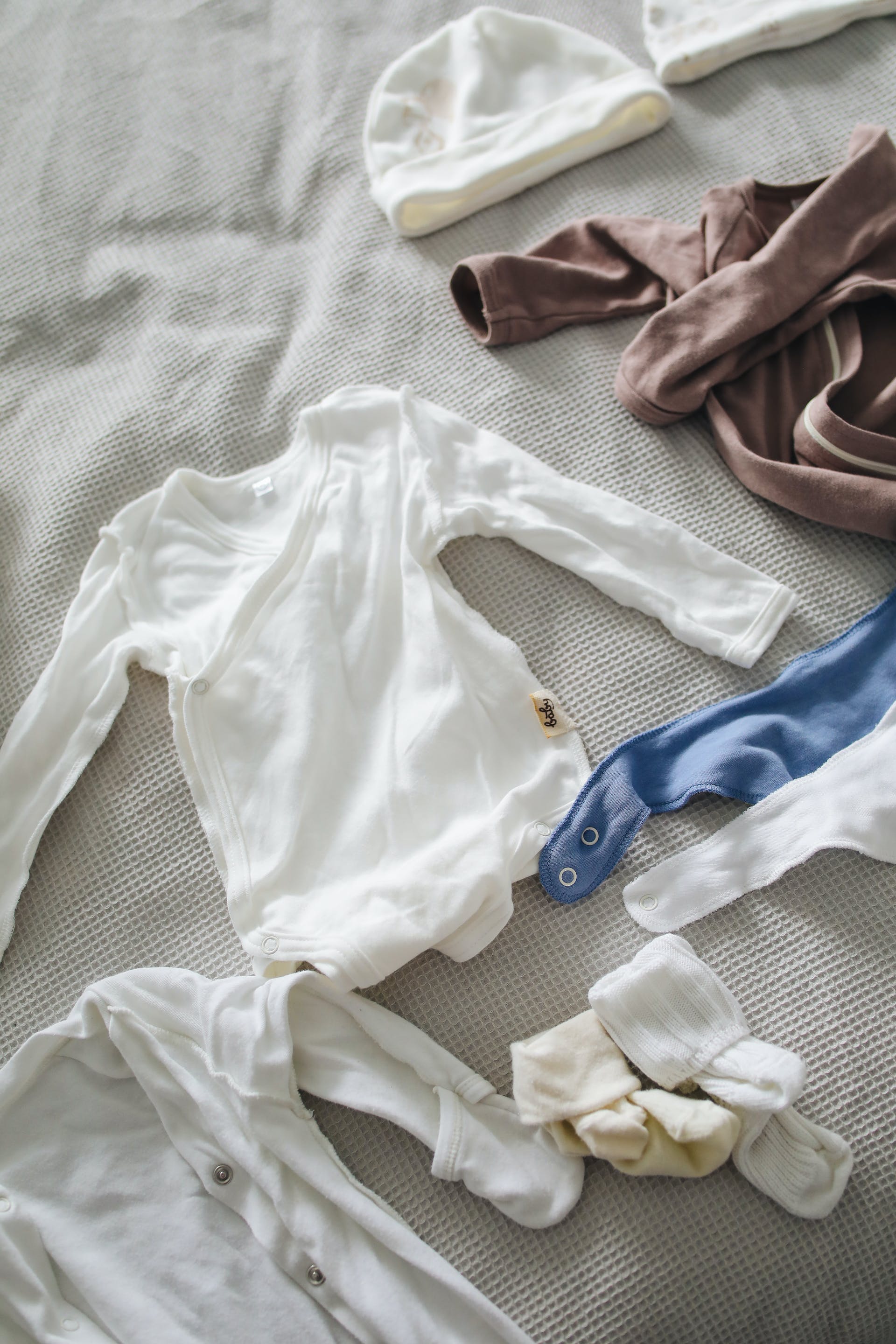 Vêtements de bébé | Source : Pexels