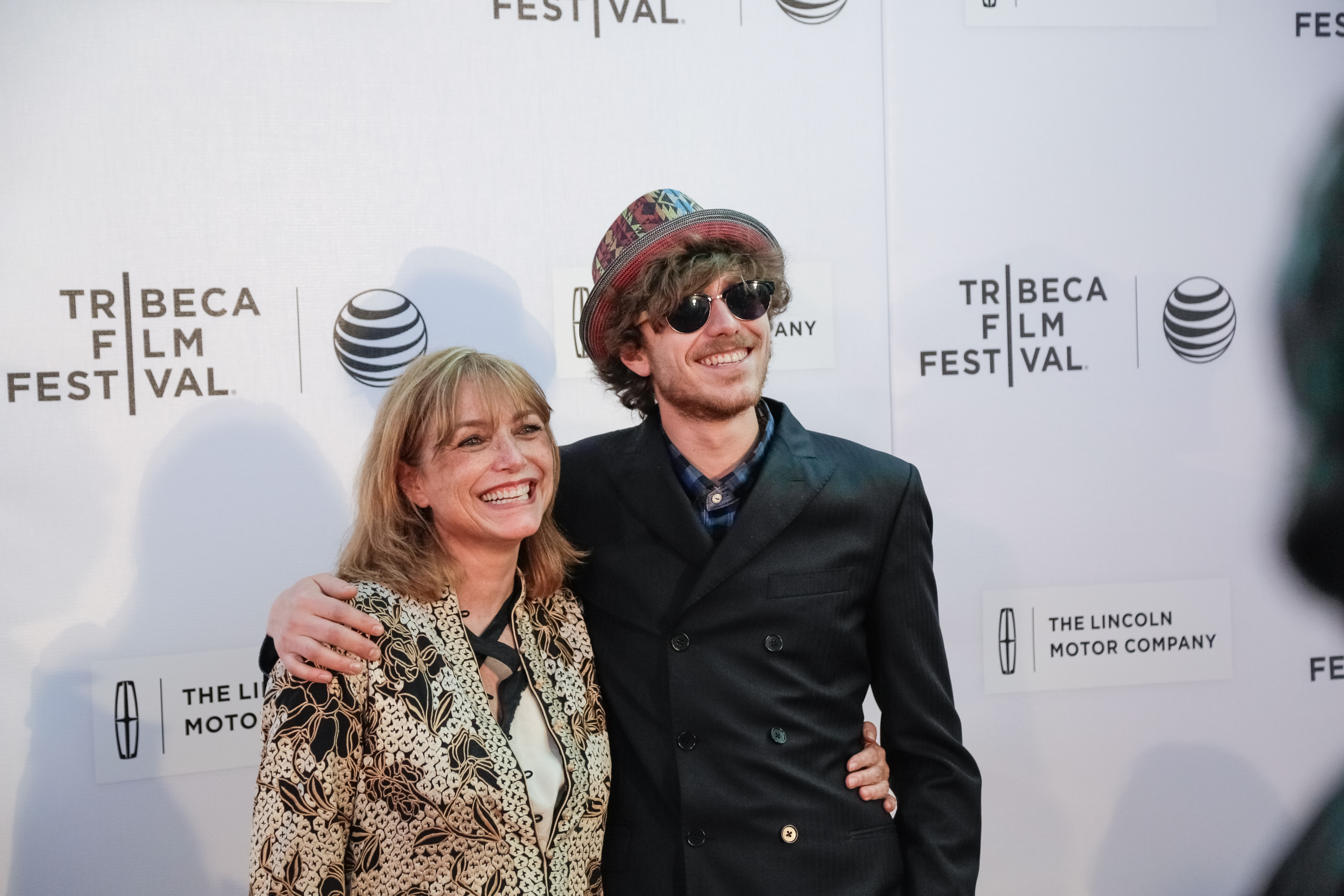 Karen Allen et Nicholas Browne assistent à la première de "Bad Hurt" le 20 avril 2015 | Source : Getty Images