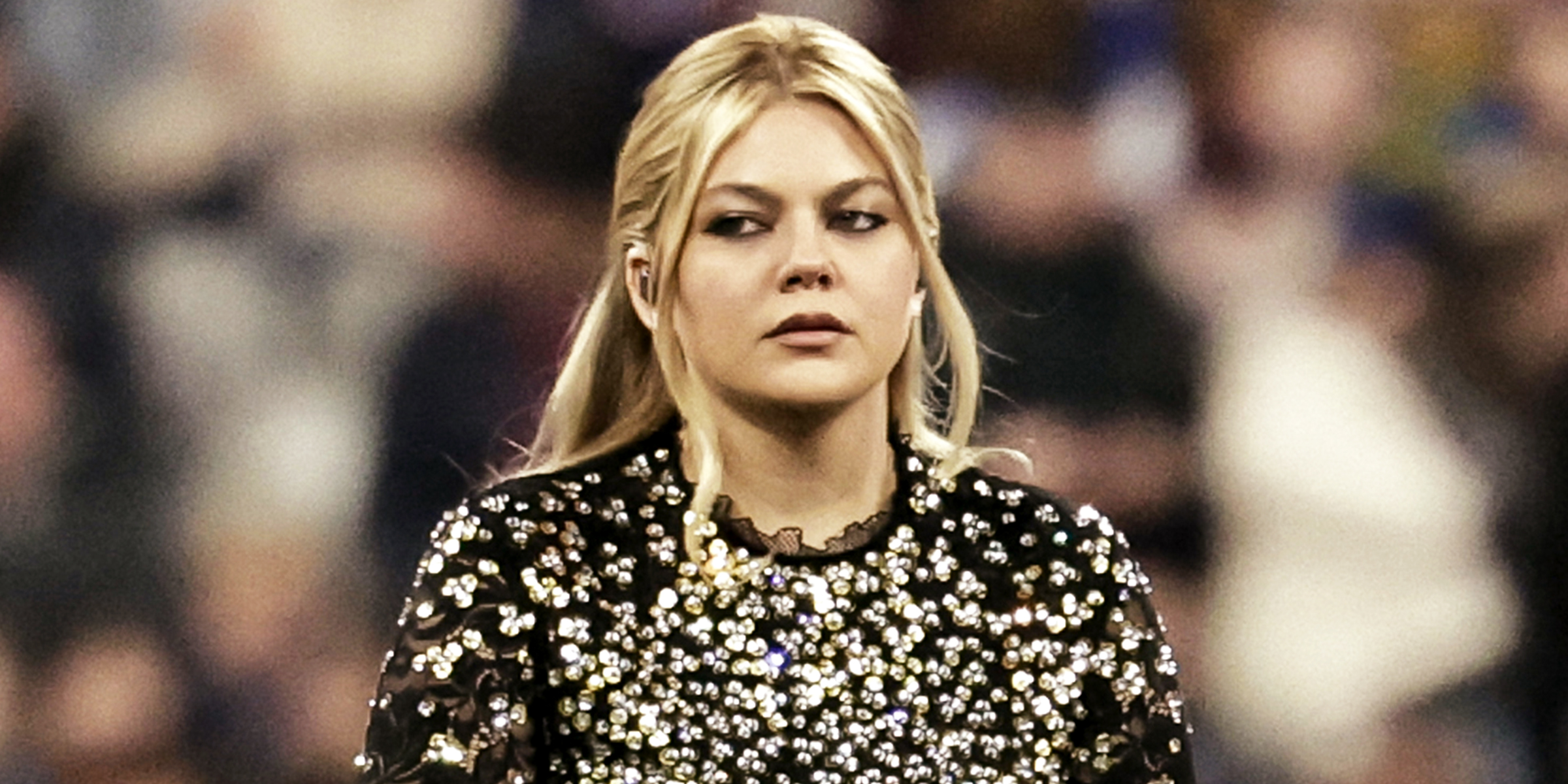 Louane se prépare à interpréter la chanson qui représentera la France au prochain Concours Eurovision de la chanson, le 15 mars 2025, Saint-Denis, France I Source : Getty Images