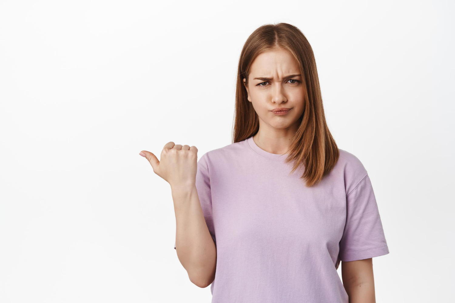 Femme déçue qui se plaint | Source : Freepik