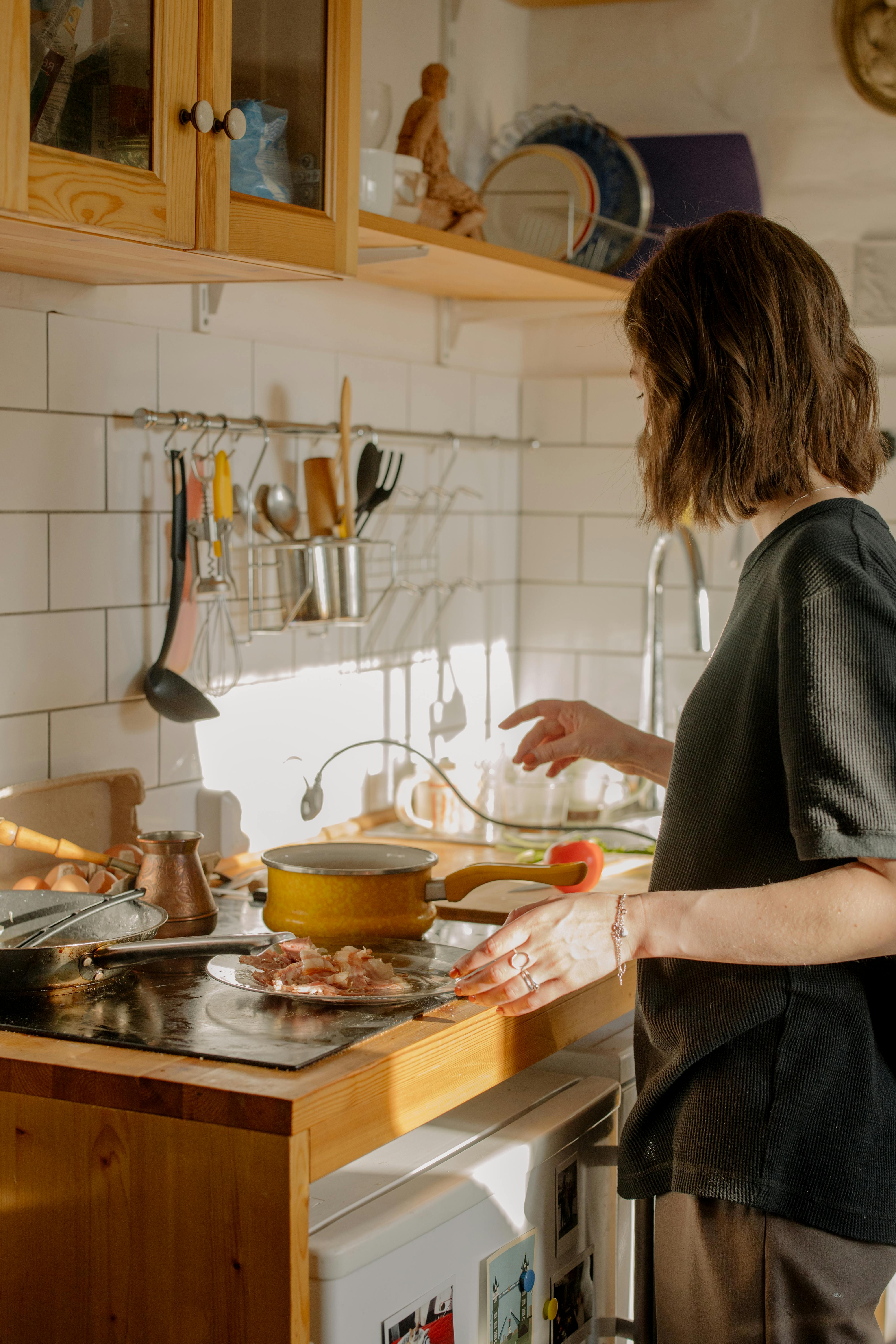 Une femme dans la cuisine | Source : Pexels