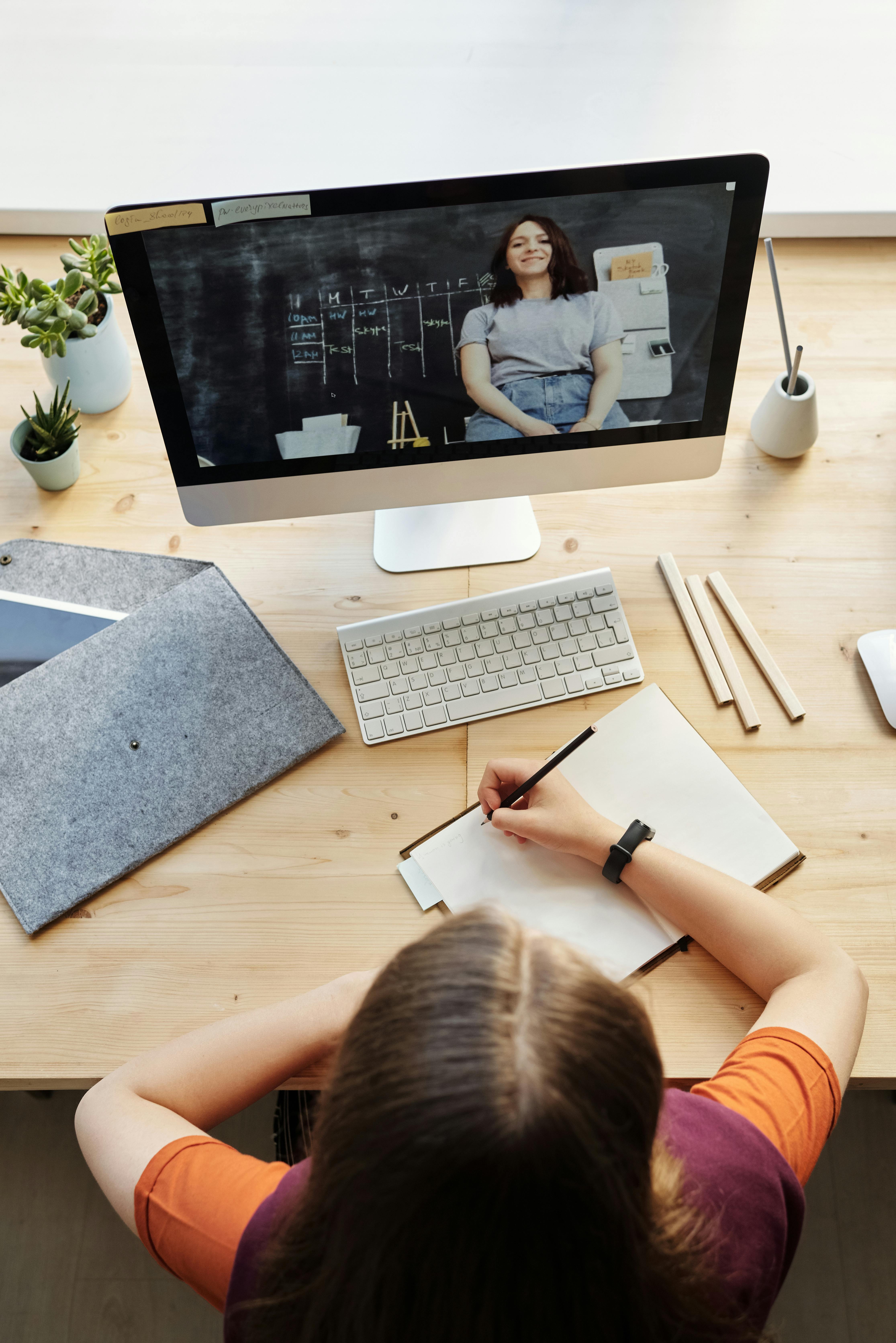 Une fille qui étudie | Source : Pexels