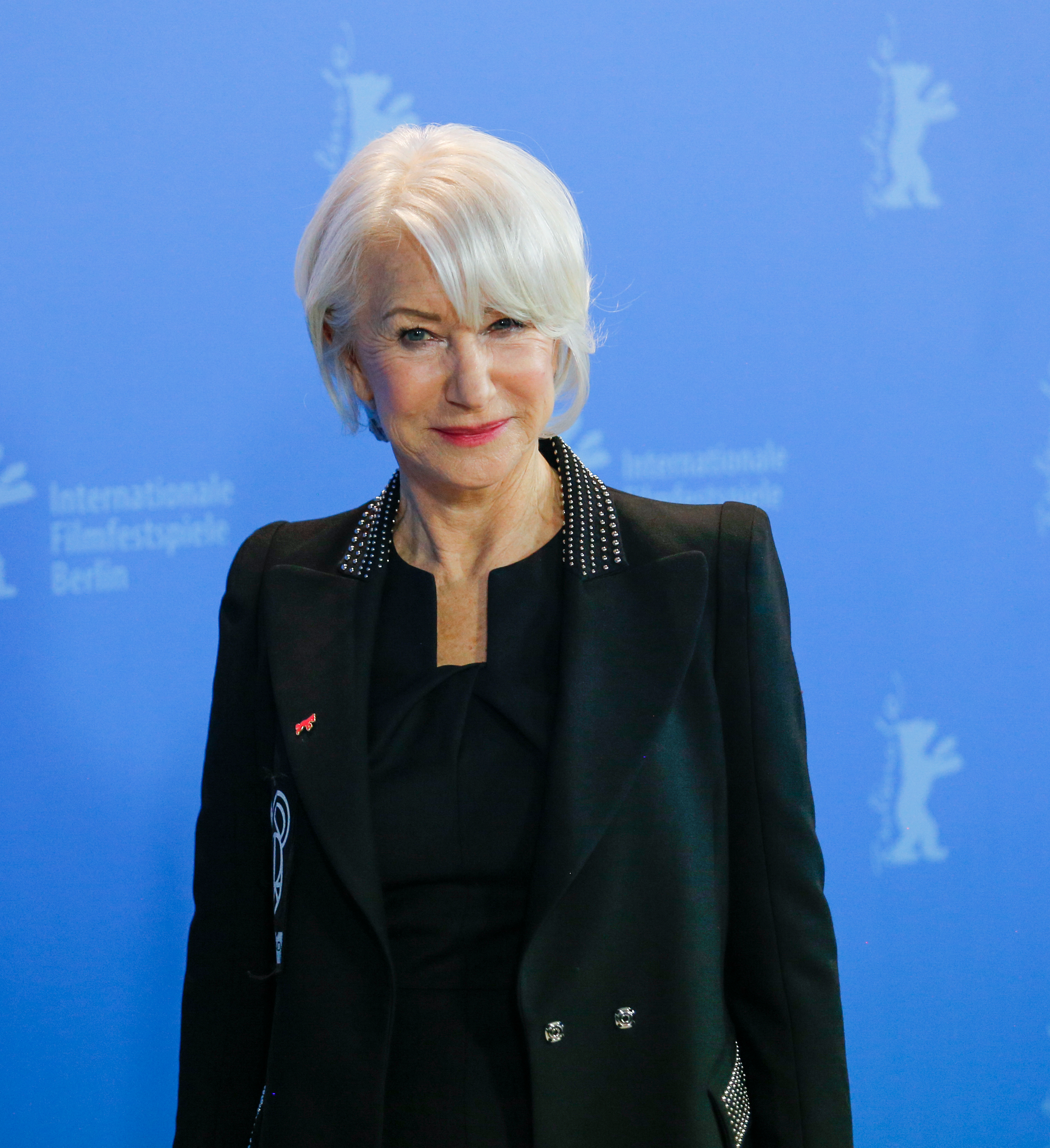 Dame Helen Mirren, récipiendaire de l'Ours d'or honorifique, pose lors d'un photo call pendant le 70e Festival international du film de la Berlinale au Grand Hyatt à Berlin, en Allemagne, le 27 février 2020. | Source : Getty Images