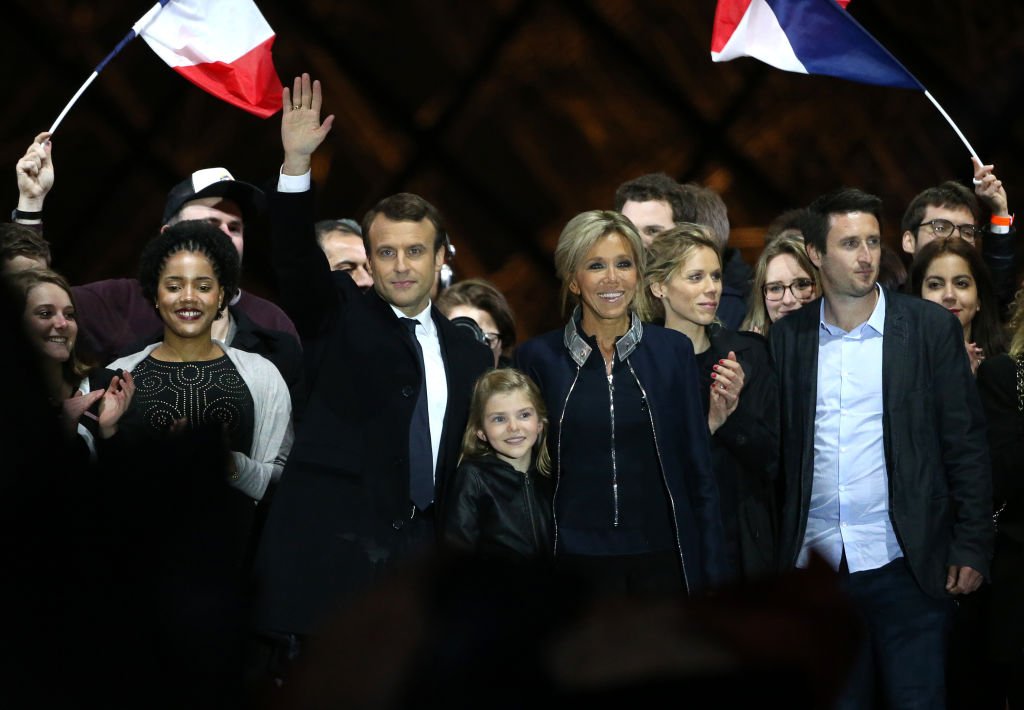 Emmanuel Macron, sa femme Brigitte Macron, sa petite-fille Emma et Tiphaine Auziere | photo : Getty Images