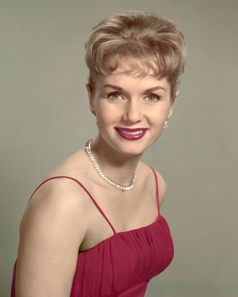 Portrait de l'actrice et chanteuse américaine Debbie Reynolds, vers 1955. | Photo : Getty Images