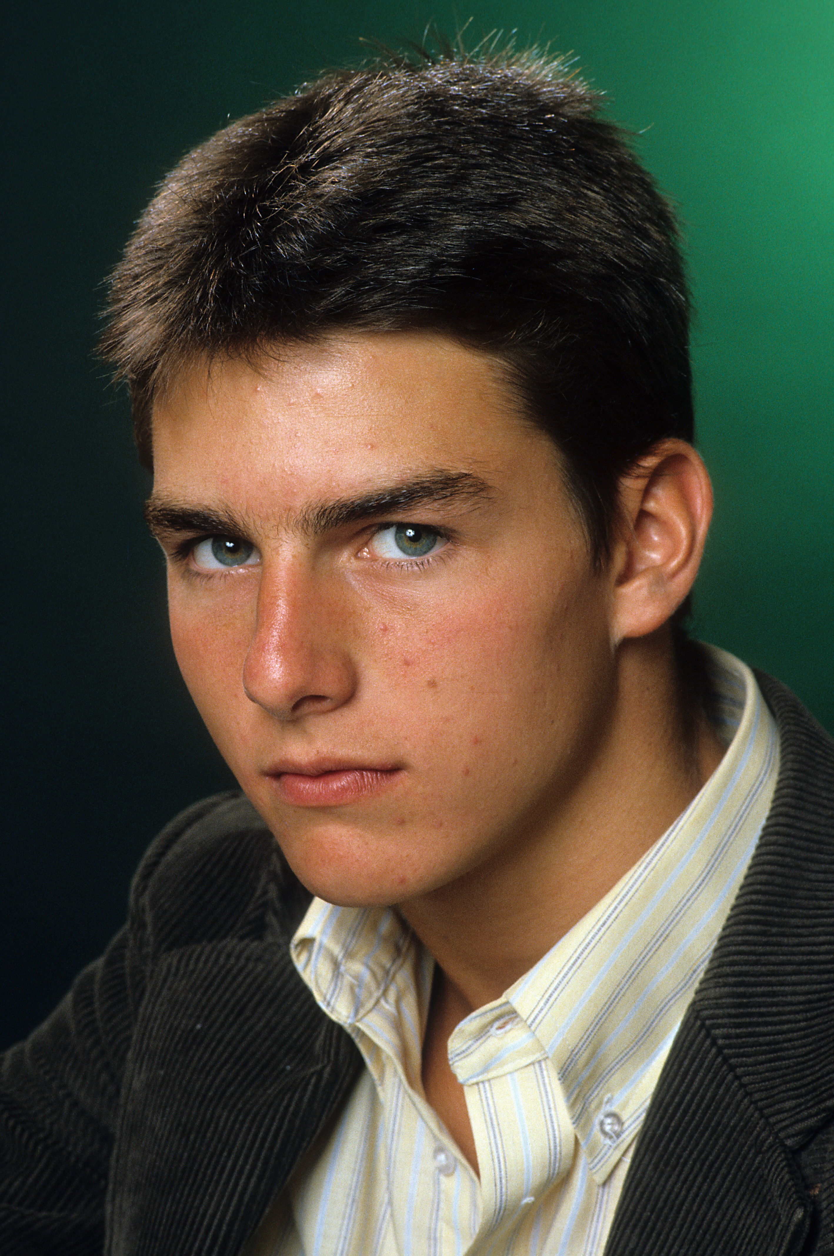 Tom Cruise pose pour un portrait en 1981 | Source : Getty Images