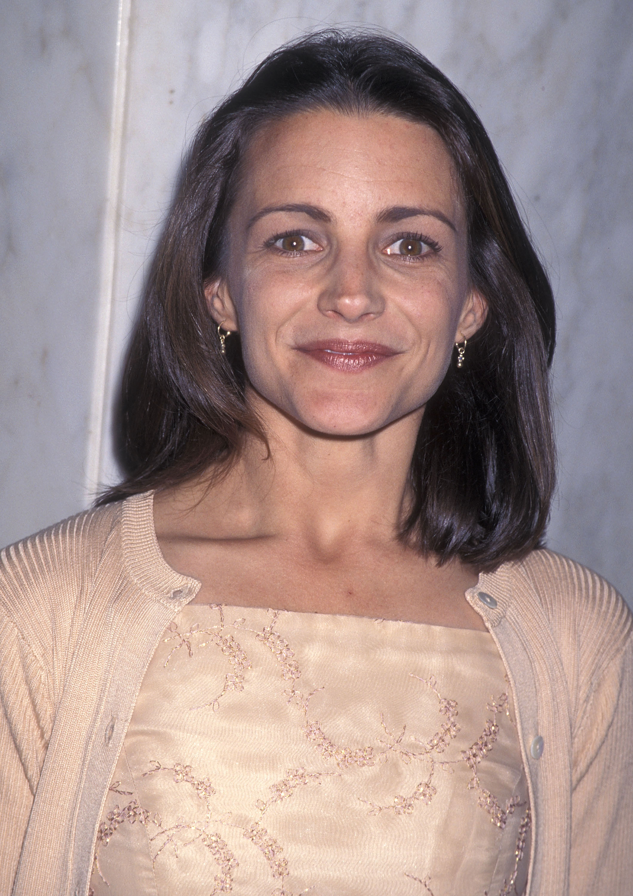 Kristin Davis à la quatrième cérémonie annuelle de remise des prix des partenaires de la campagne américaine des océans, en l'honneur de Woody Harrelson, le 9 avril 1997 en Californie. | Source : Getty Images