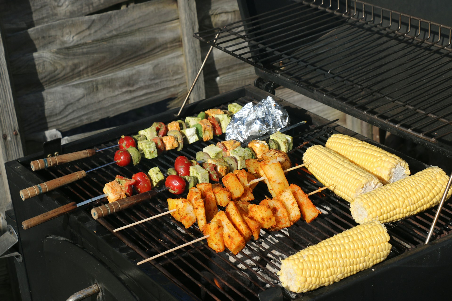 Une grille de barbecue | Source : Unsplash