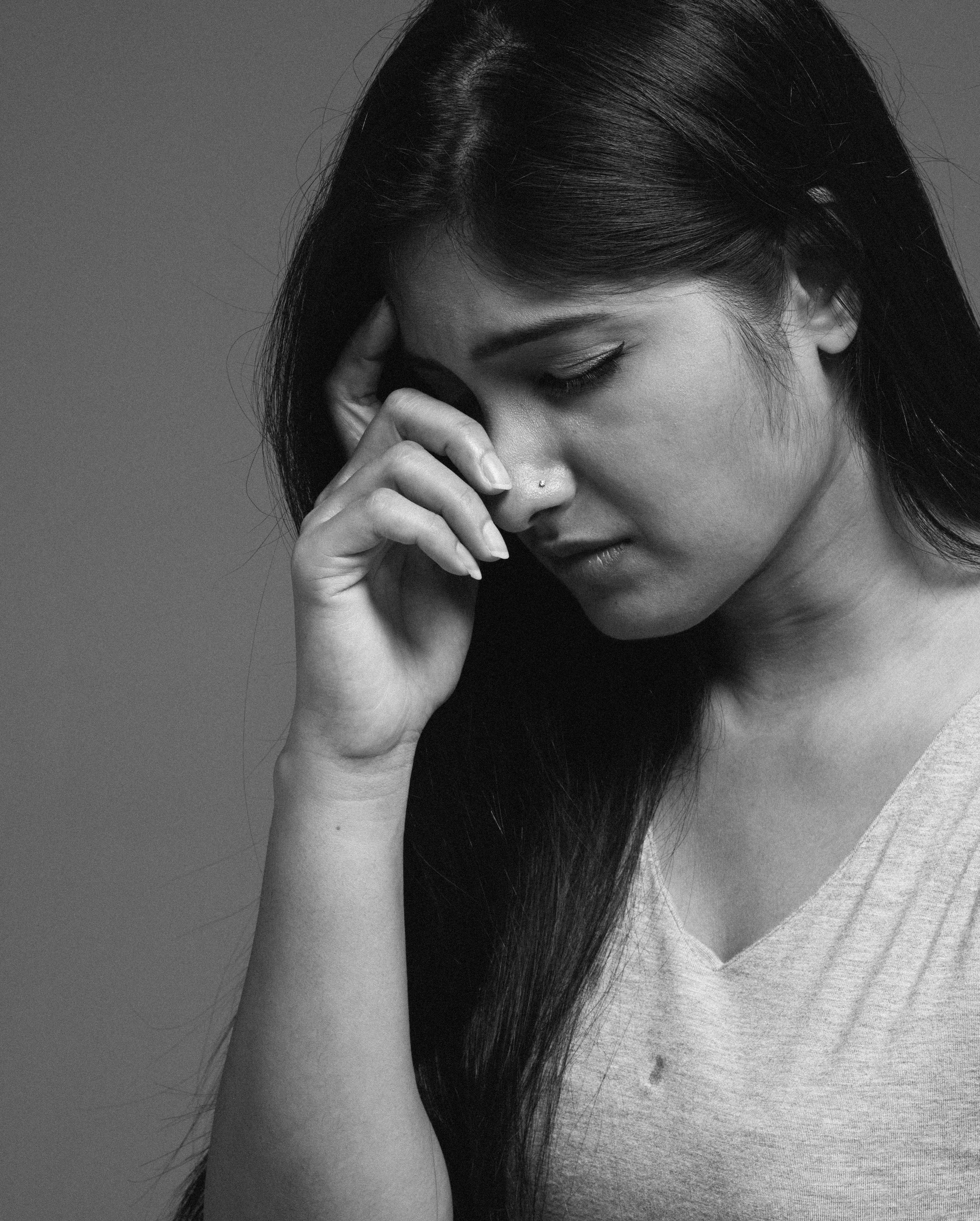 A photo of a woman crying | Source: Pexels