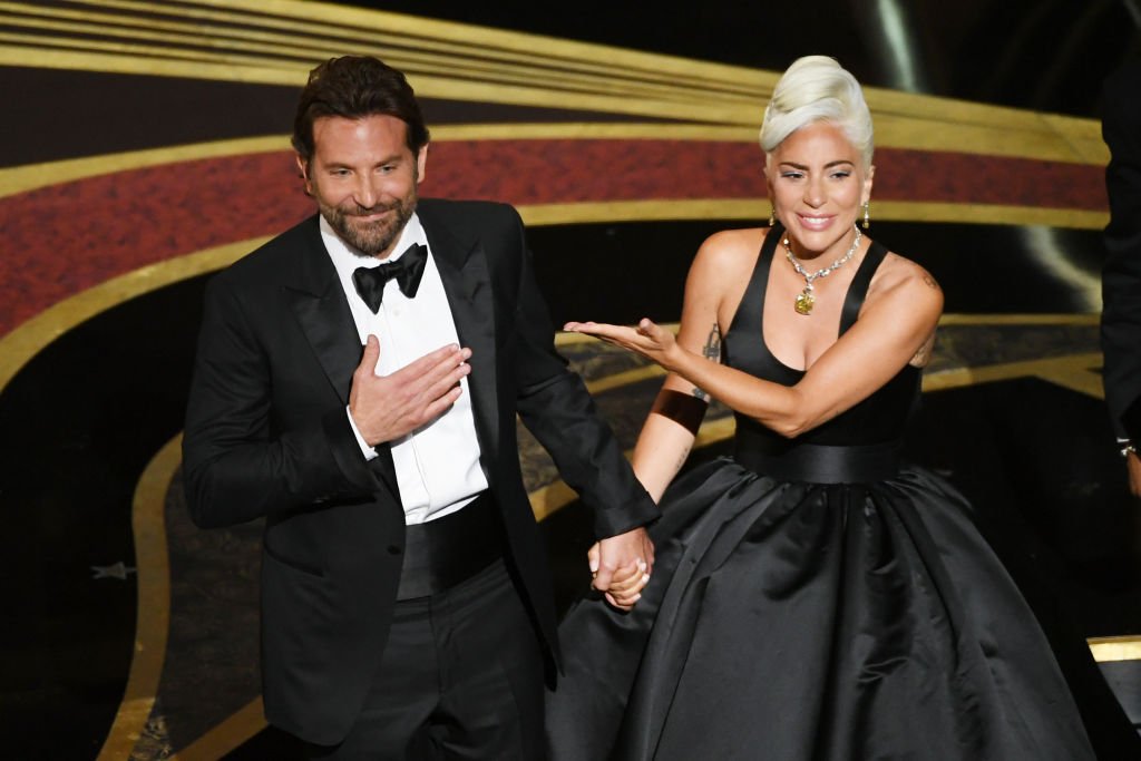 Bradley Cooper et Lady Gaga se produisent sur scène lors de la 91e cérémonie des Oscars au Dolby Theatre. | Photo : Getty Images