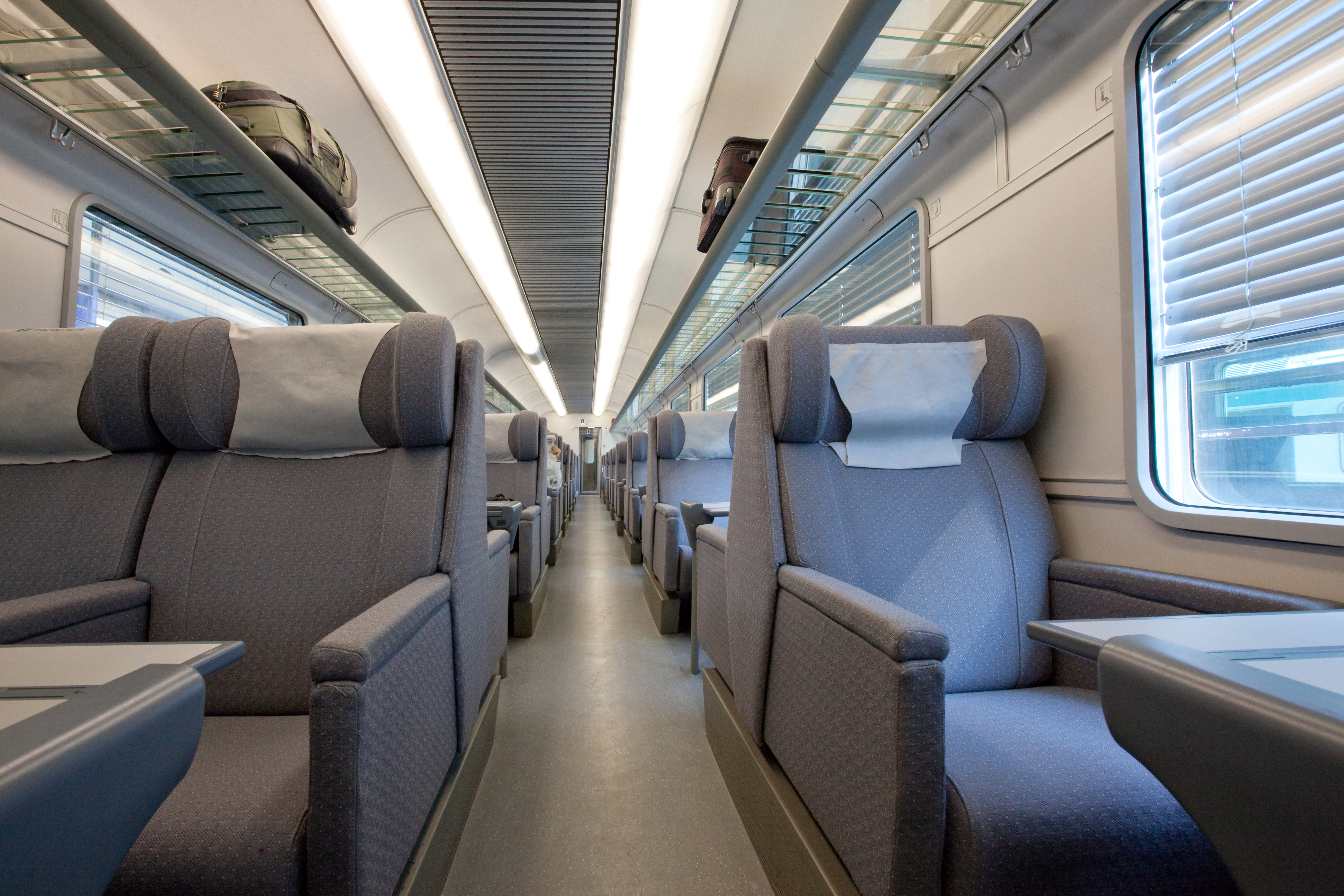 Une cabine de train de première classe vide | Source : Shutterstock