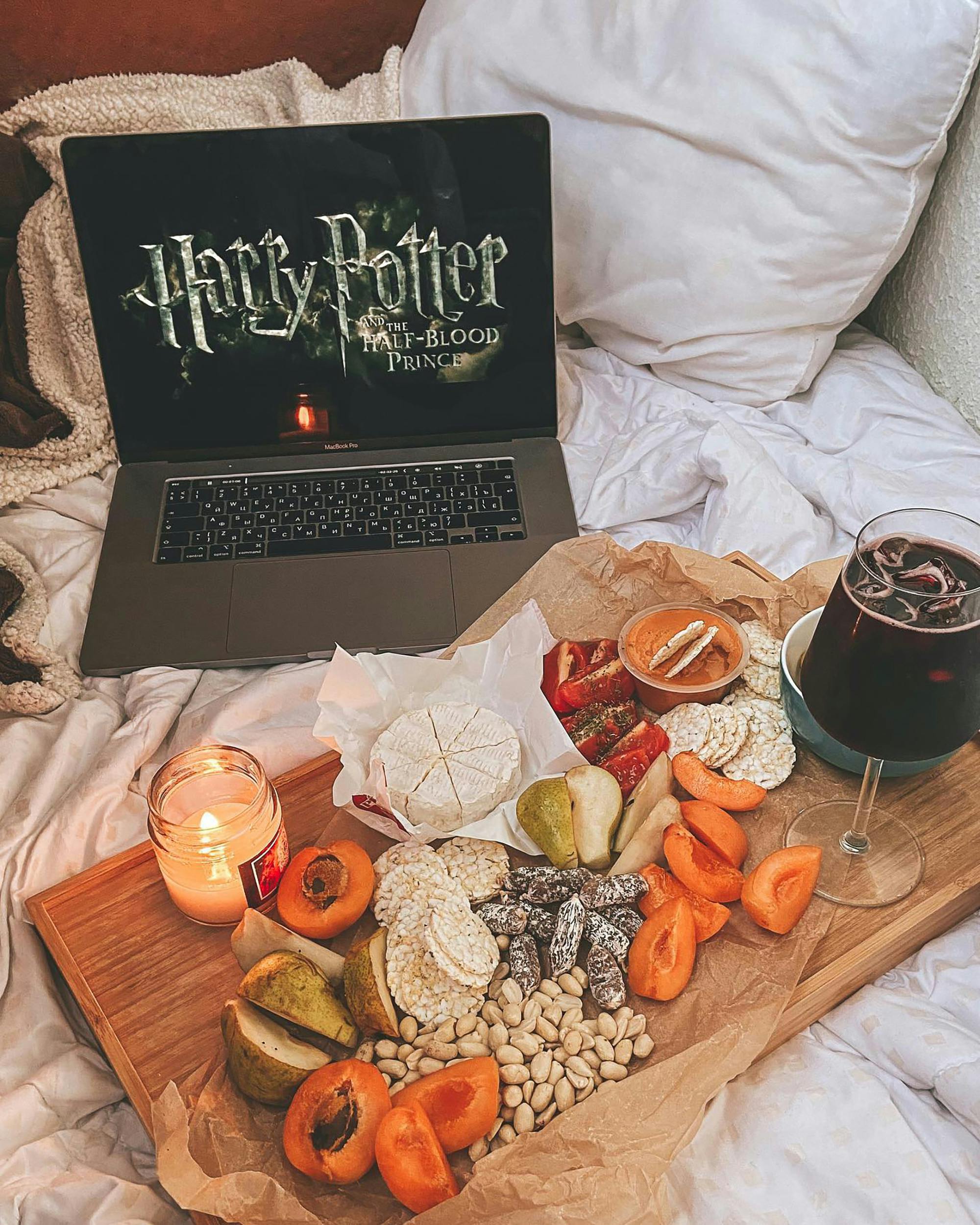 Nourriture et boissons préparées pour regarder un film d'Harry Potter | Source : Pexels