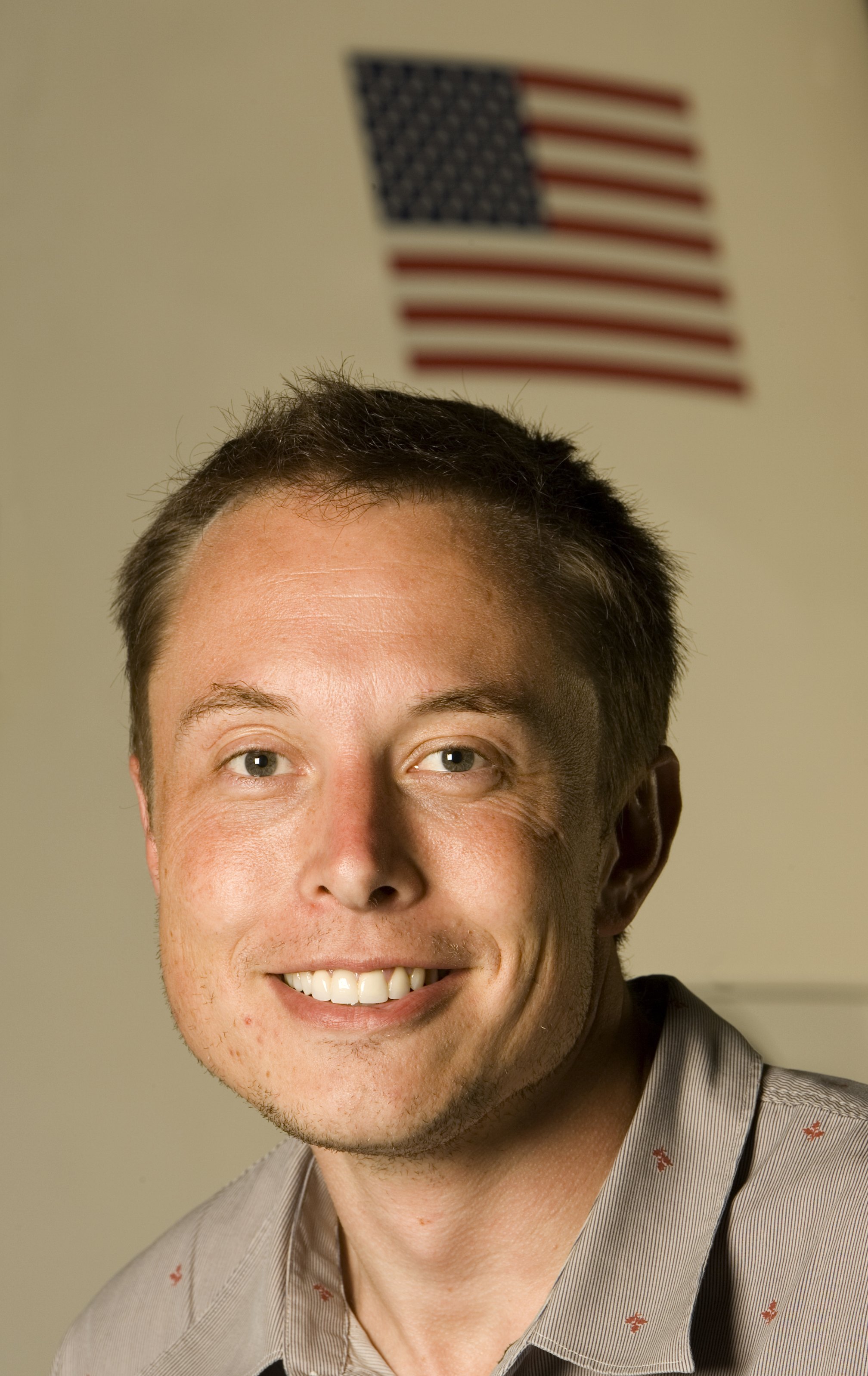 Un portrait d'Elon Musk le 25 juillet 2008, à Los Angeles, en Californie. | Source : Getty Images