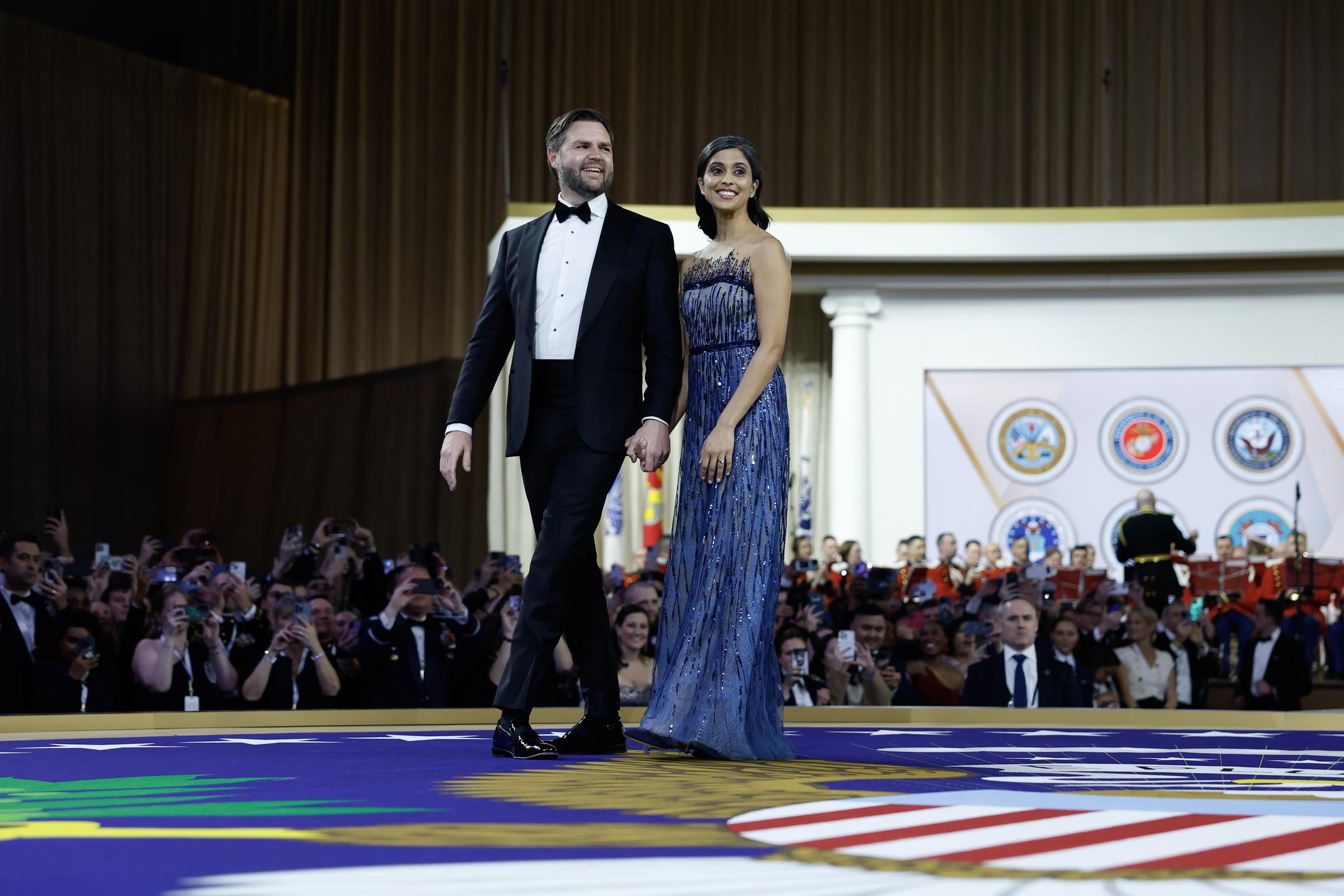 Le vice-président J.D. Vance et sa femme Usha au bal du commandant en chef | Source : Getty Images