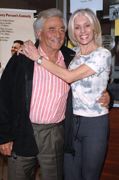 Peter Falk et sa femme Shera Danese en 2005. l Source : Getty Images