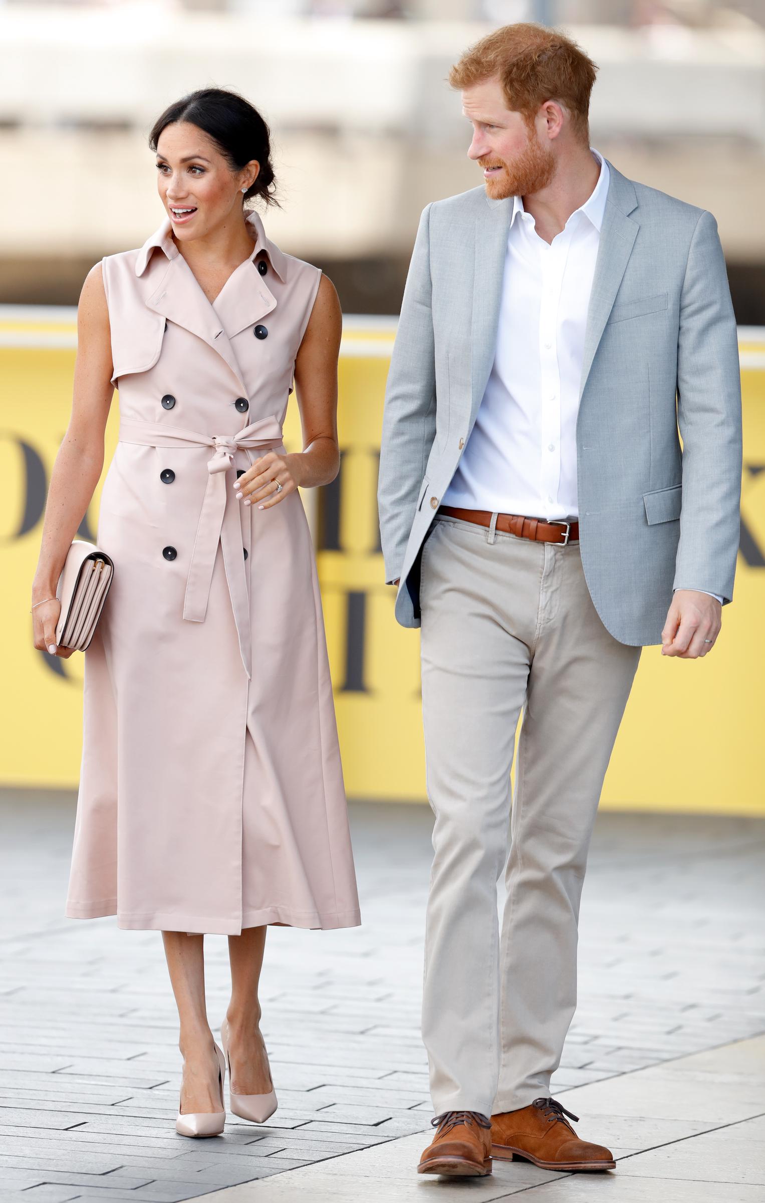 Meghan et Harry visitent l'exposition du centenaire de Nelson Mandela le 17 juillet 2018 à Londres, Angleterre | Source : Getty Images