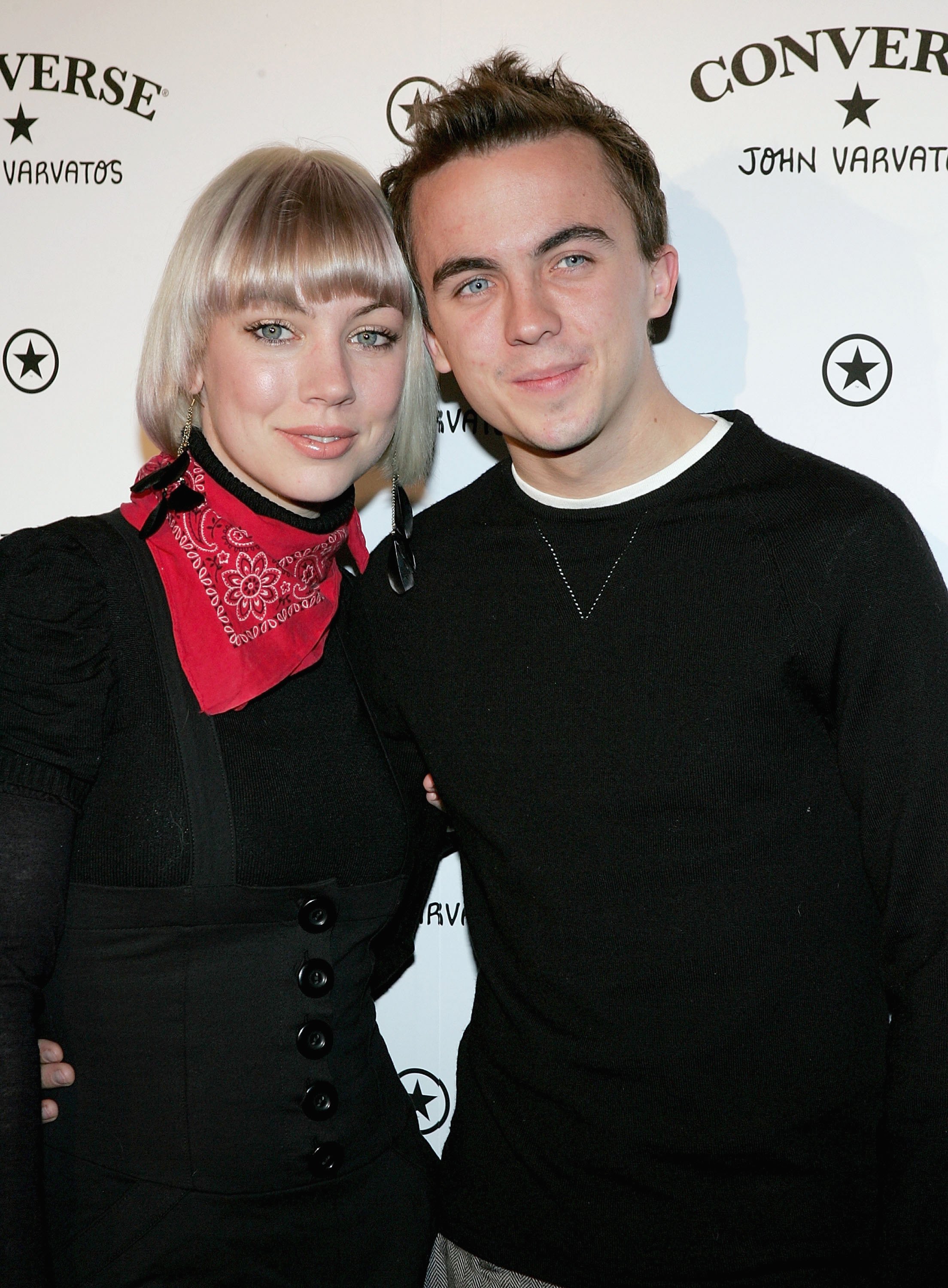 Jamie Gandy et Frankie Muniz lors d'une soirée pour le lancement de Converse by John Varvatos, le 23 mars 2006, à New York. | Source : Getty Images