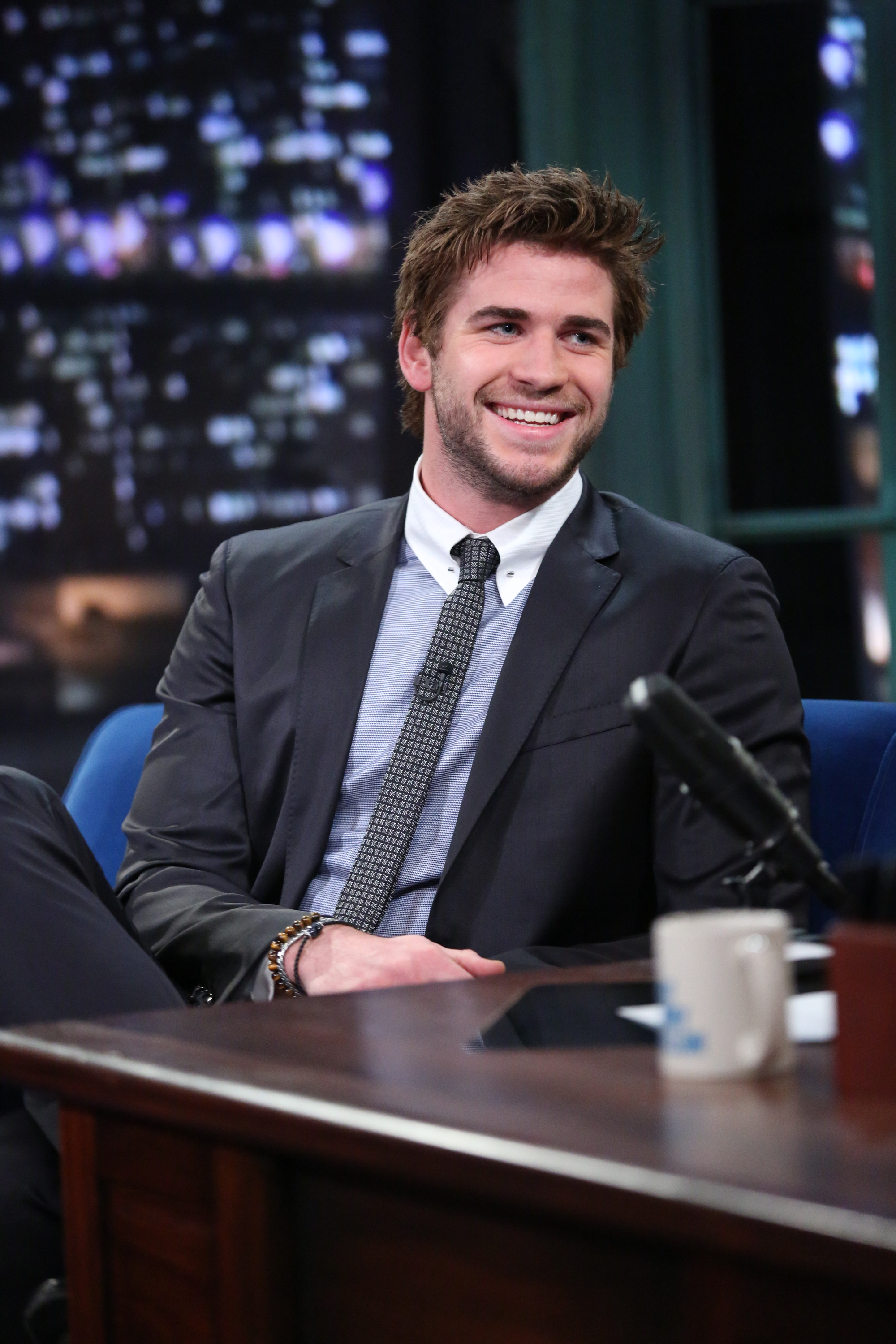 Liam Hemsworth lors d'un épisode du "Late Night Show" avec Jimmy Fallon - Saison 5 le 21 novembre 2013 | Source : Getty Images