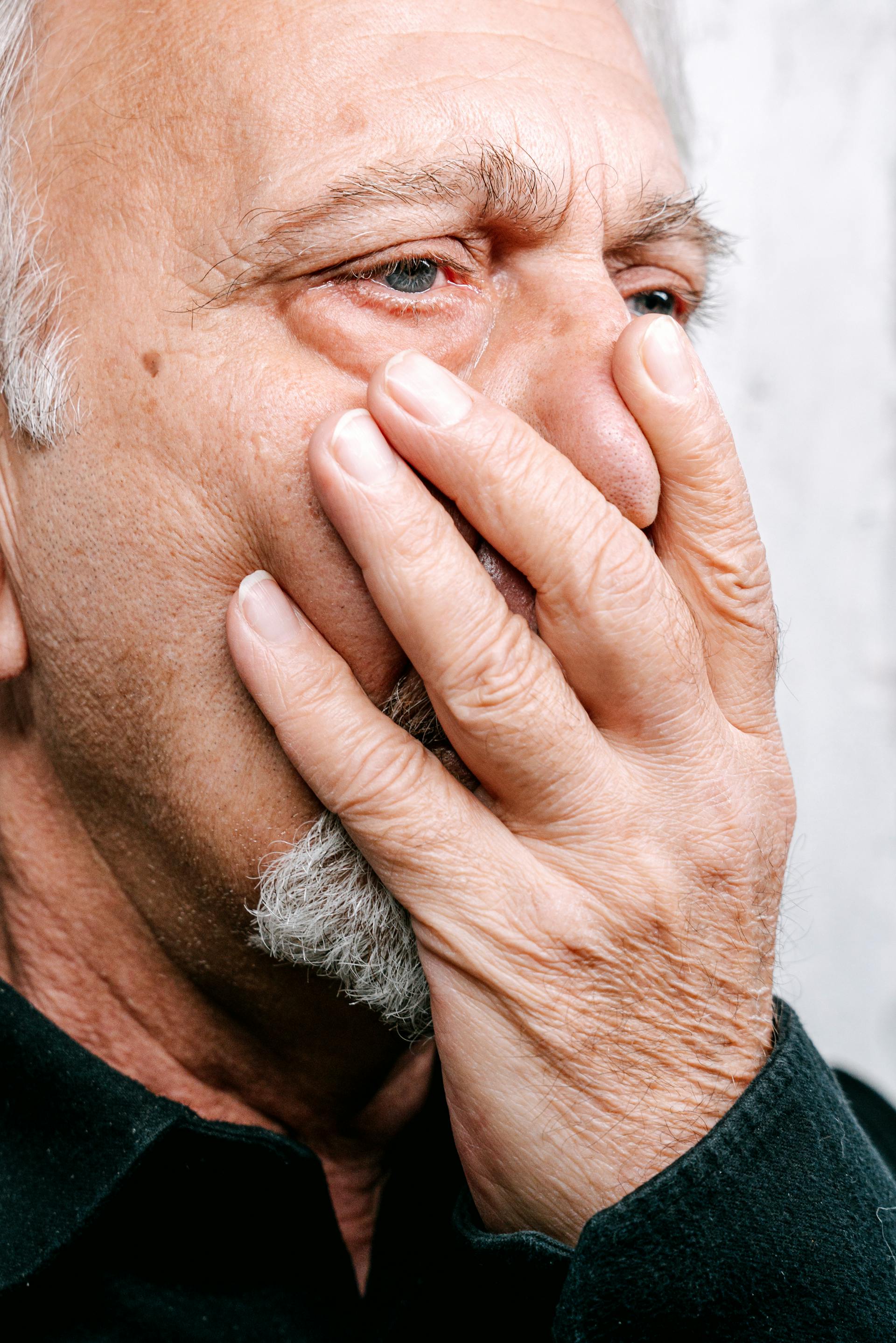 Un homme émotif | Source : Pexels