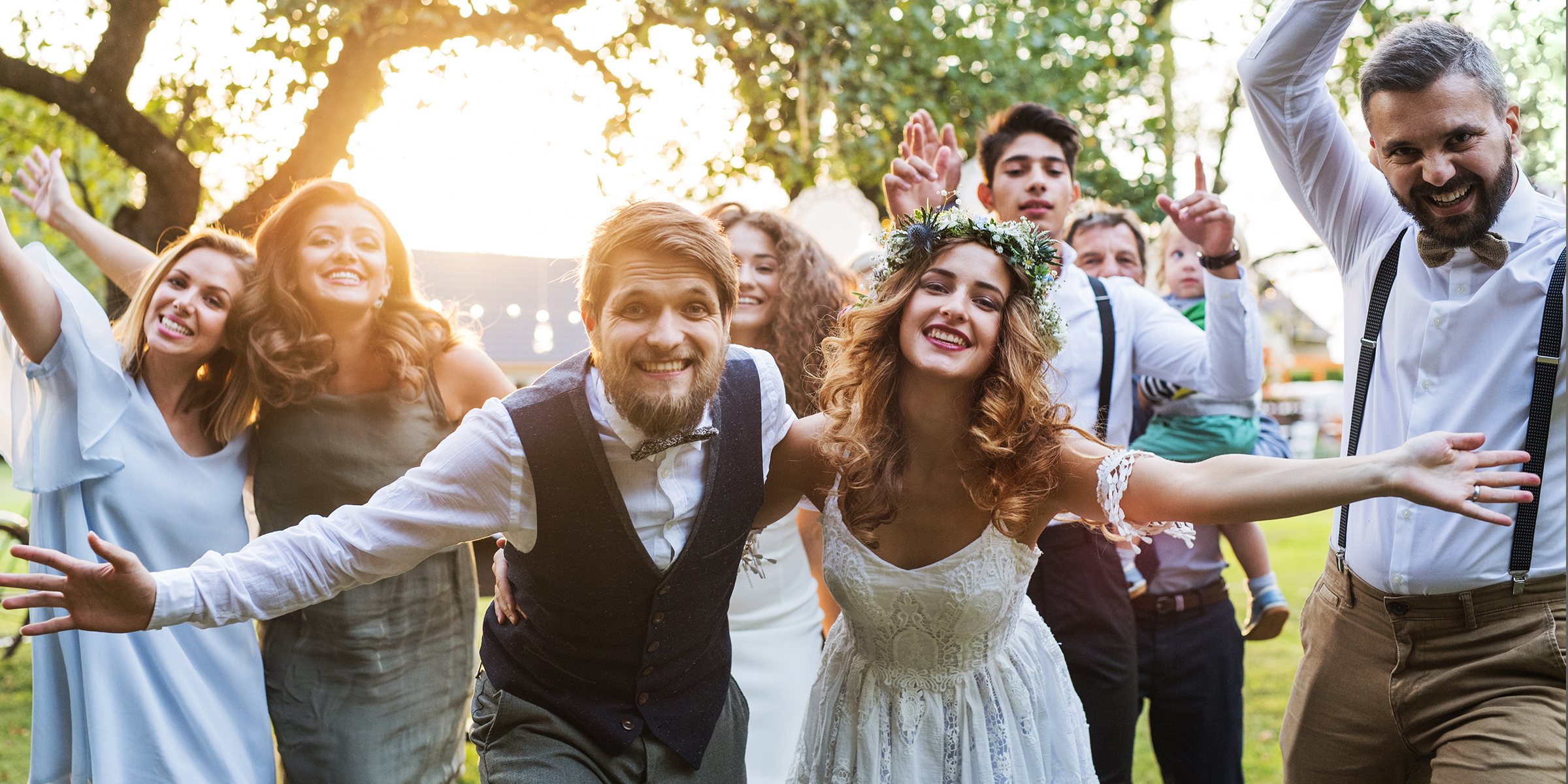 Une fête de mariage qui s'amuse | Source : Shutterstock