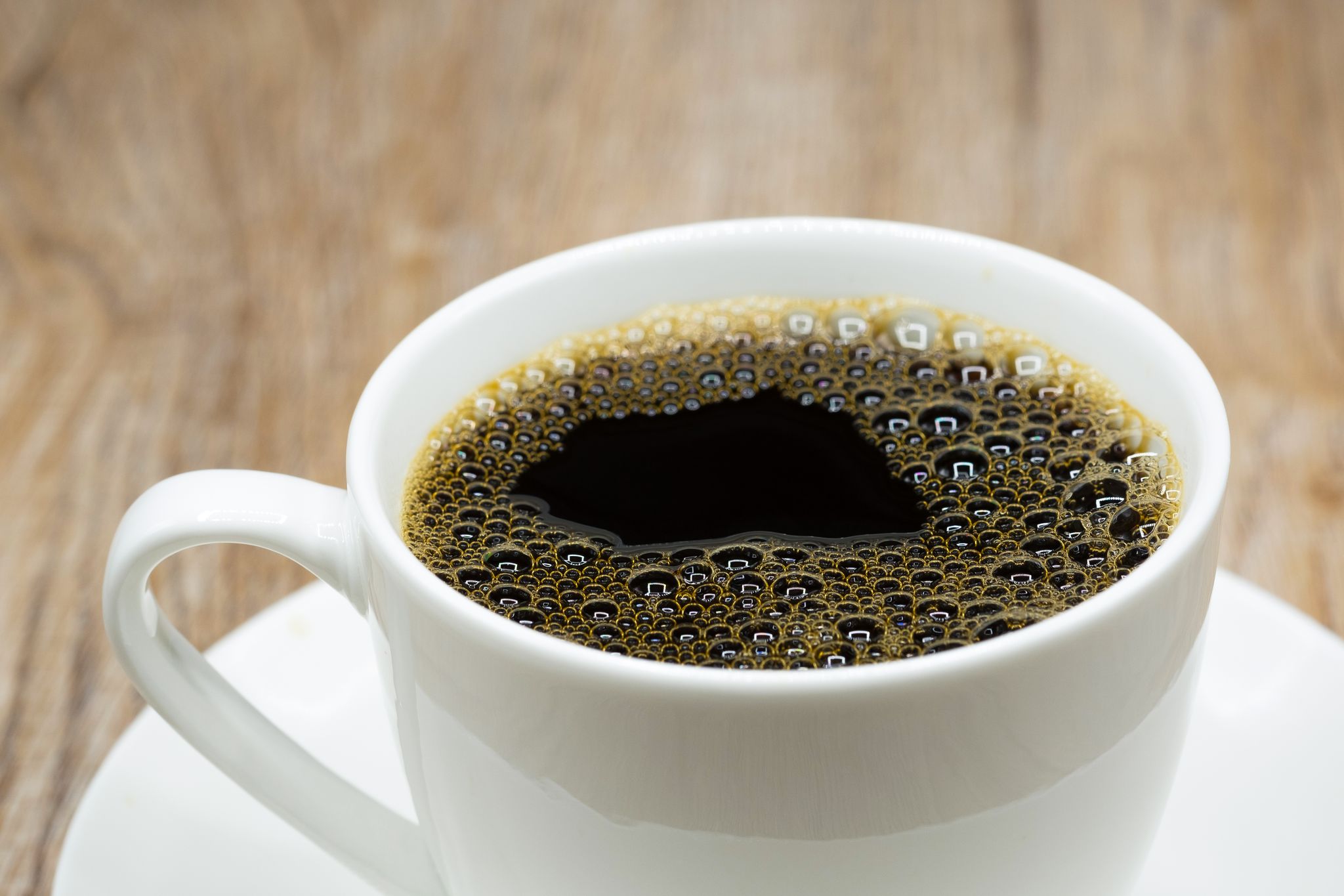 Une tasse de café noir. | Source : Shutterstock