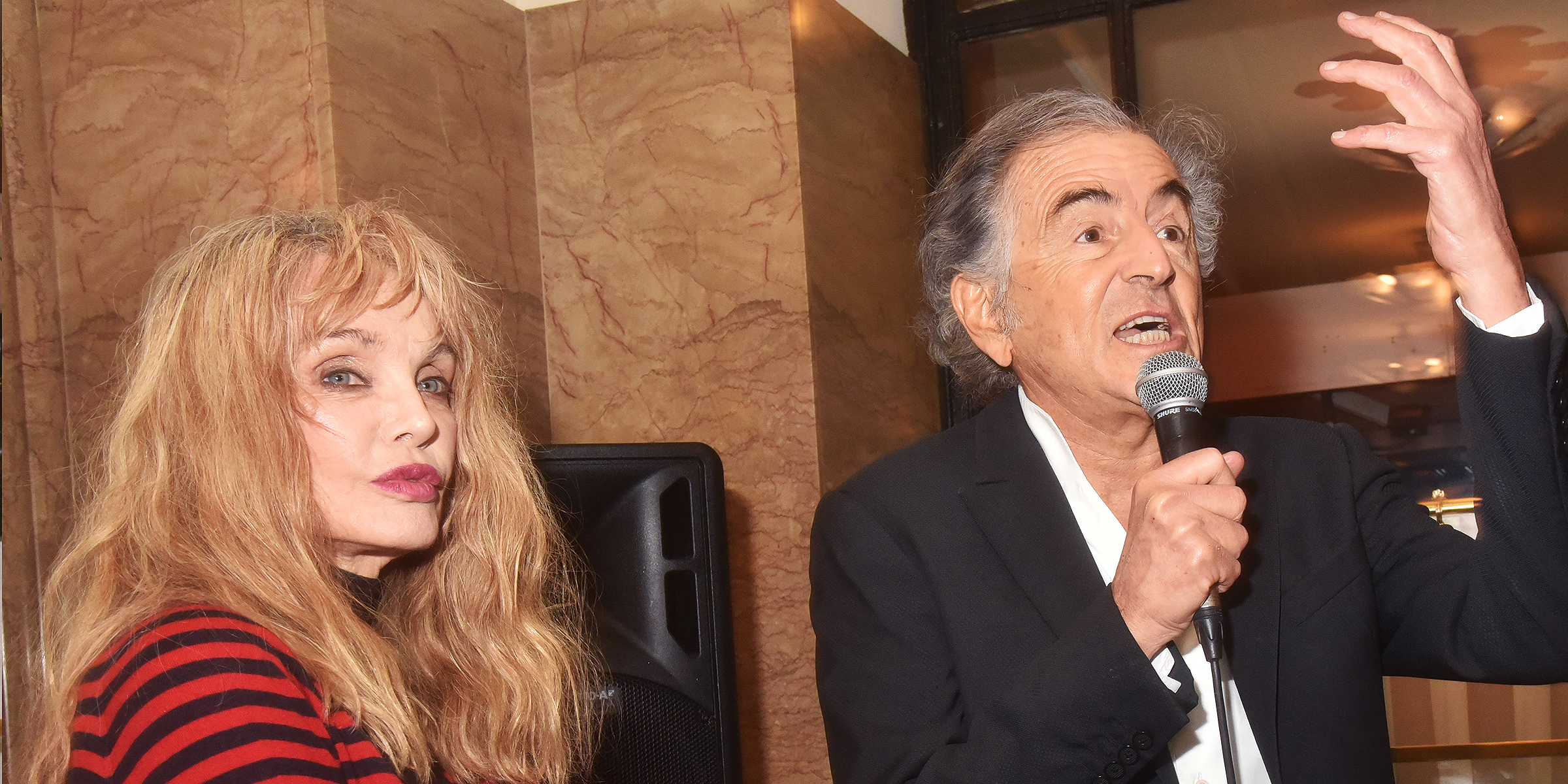 Arielle Dombasle et Bernard-Henri Lévy | Source : Getty Images