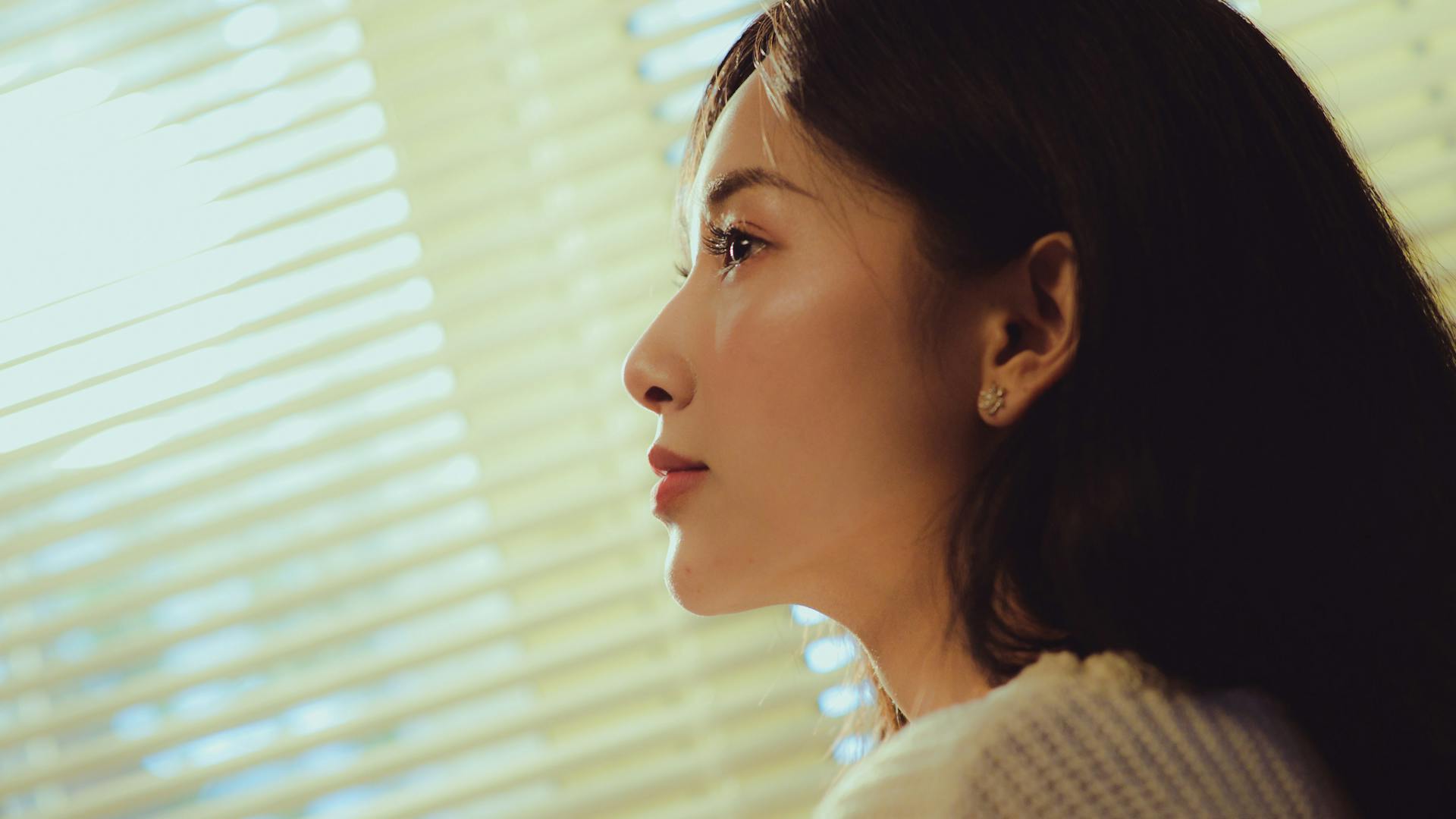 Une femme réfléchie | Source : Pexels