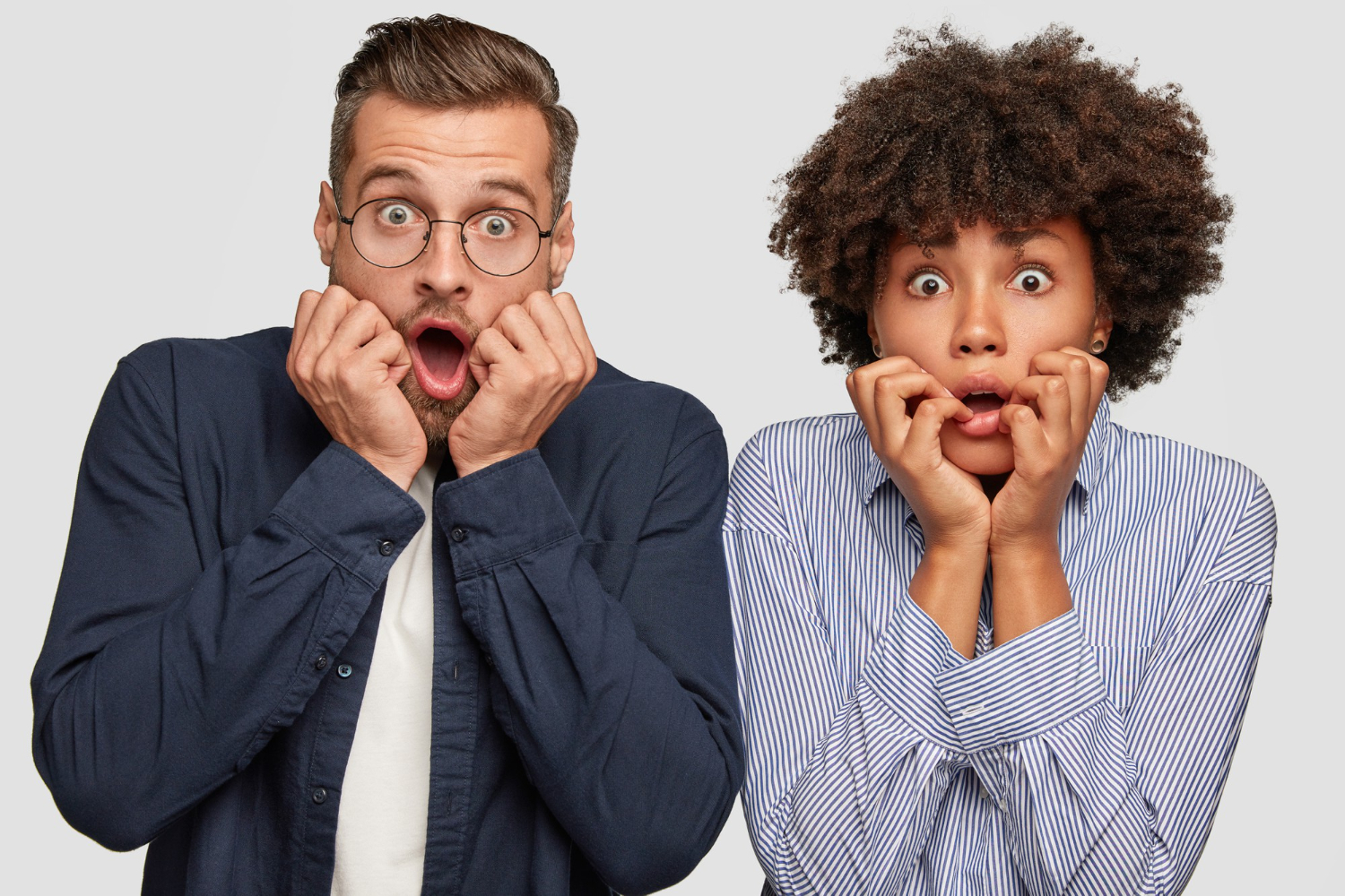 Un couple choqué | Source : Freepik
