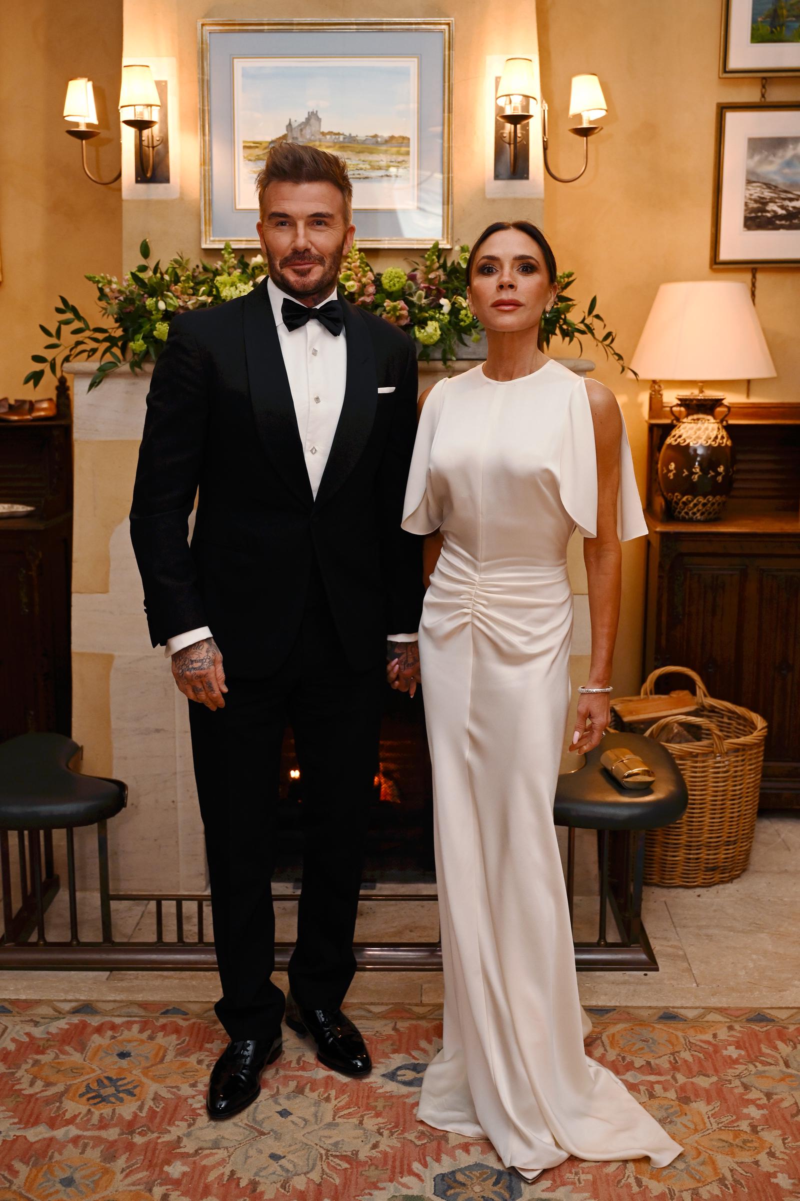 Victoria a avoué que c'est David qui prépare leur dîner de Noël, tandis qu'elle préfère s'occuper de servir les boissons. | Source : Getty Images.