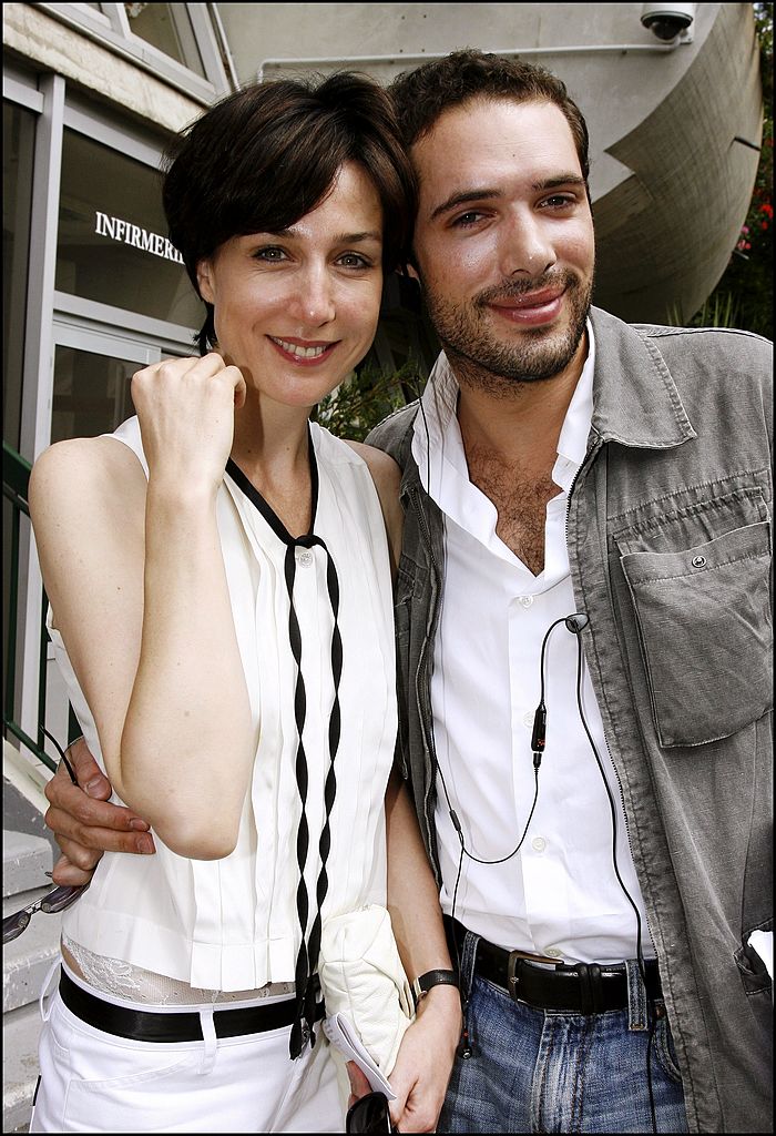 Elsa Zylberstein et Nicolas Bedos à Paris, France le 10 juin 2007. | Photo : Getty Images