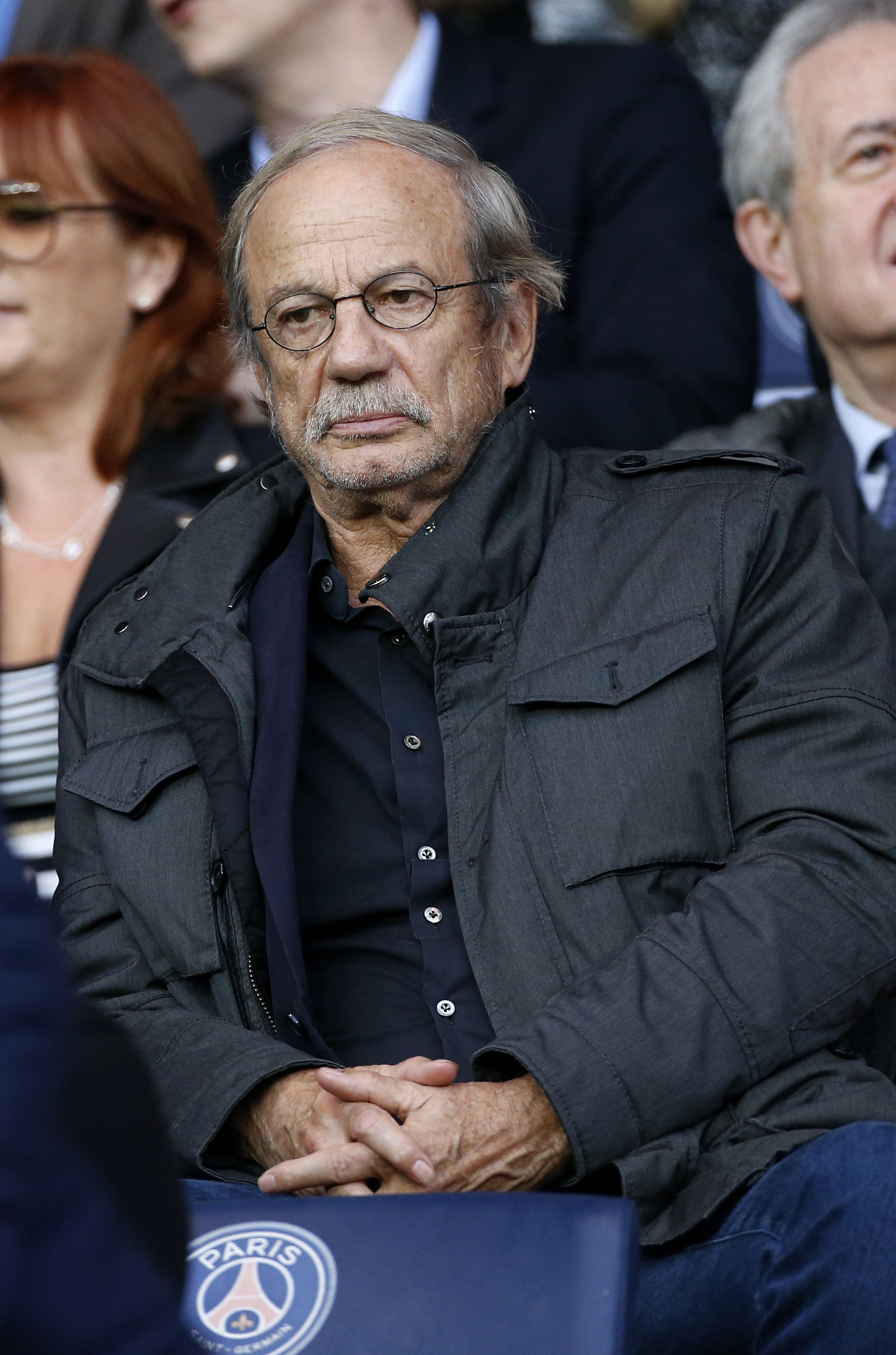 Patrick Chesnais au stade du Parc des Princes le 7 novembre 2015 à Paris, France. | Photo : Getty Images