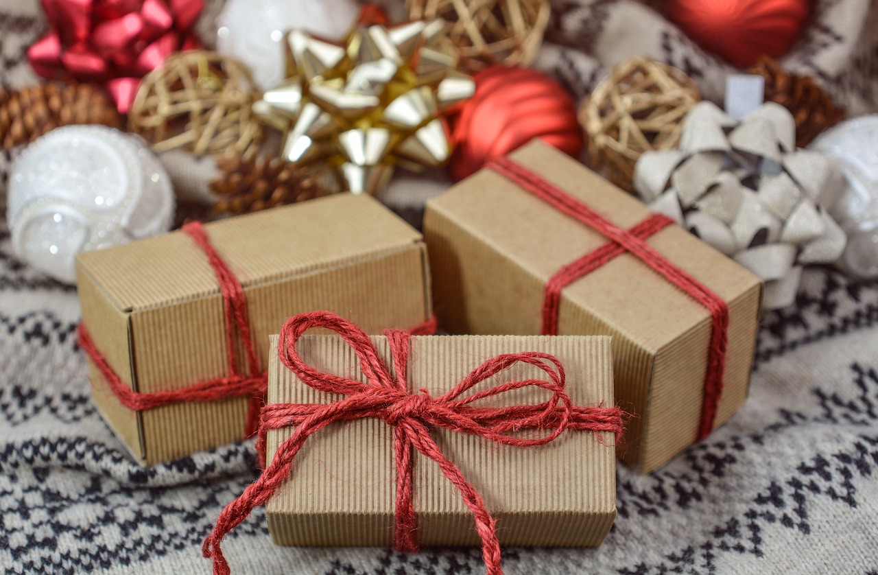 Boîtes de cadeaux de Noël | Source : Pixabay