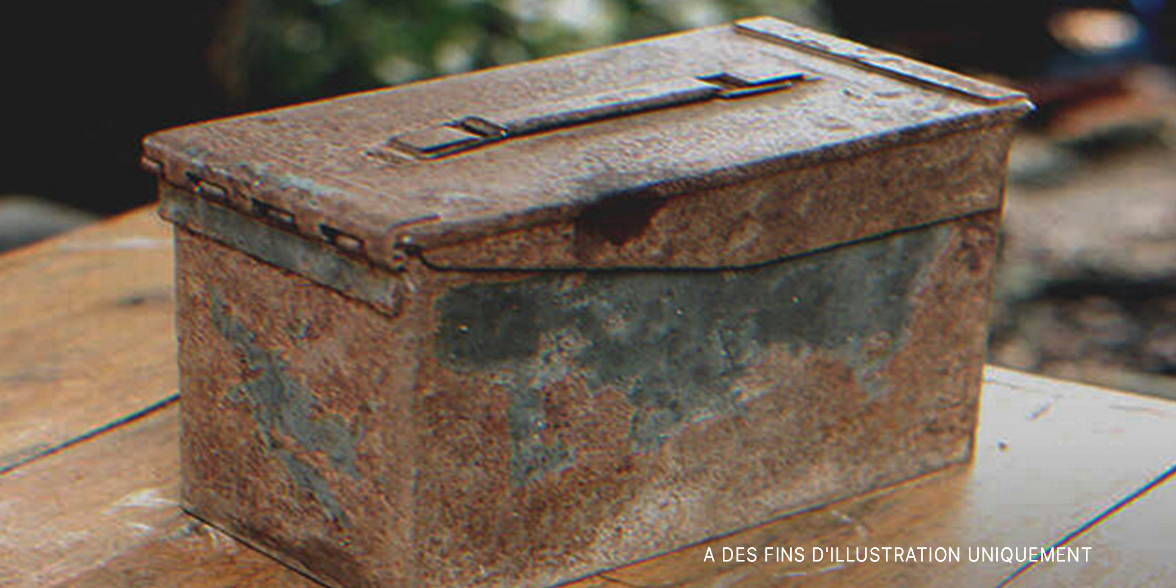 Une vieille boîte rouillée | Source : Shutterstock