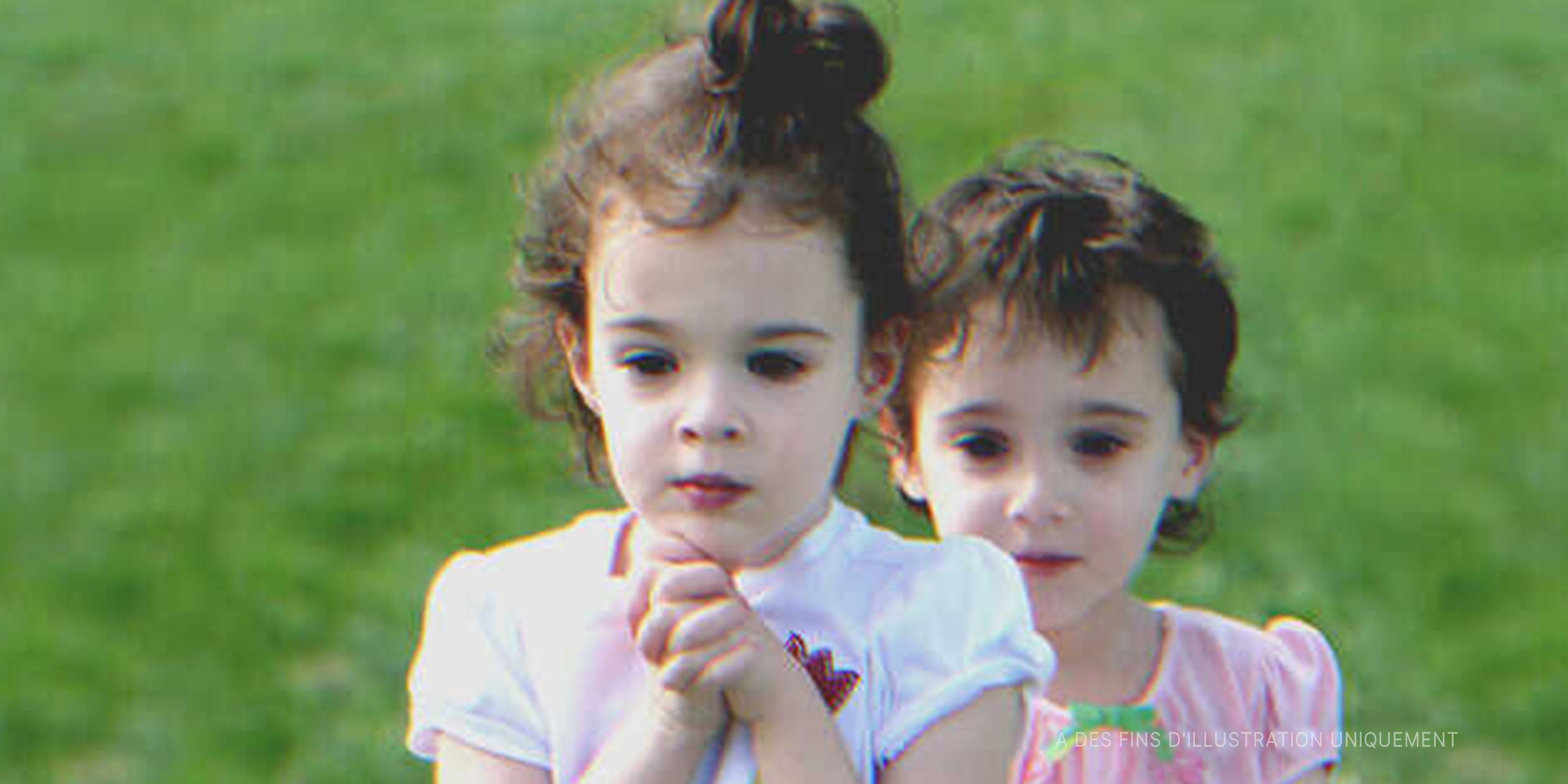 Deux petites filles | Photo : Shutterstock