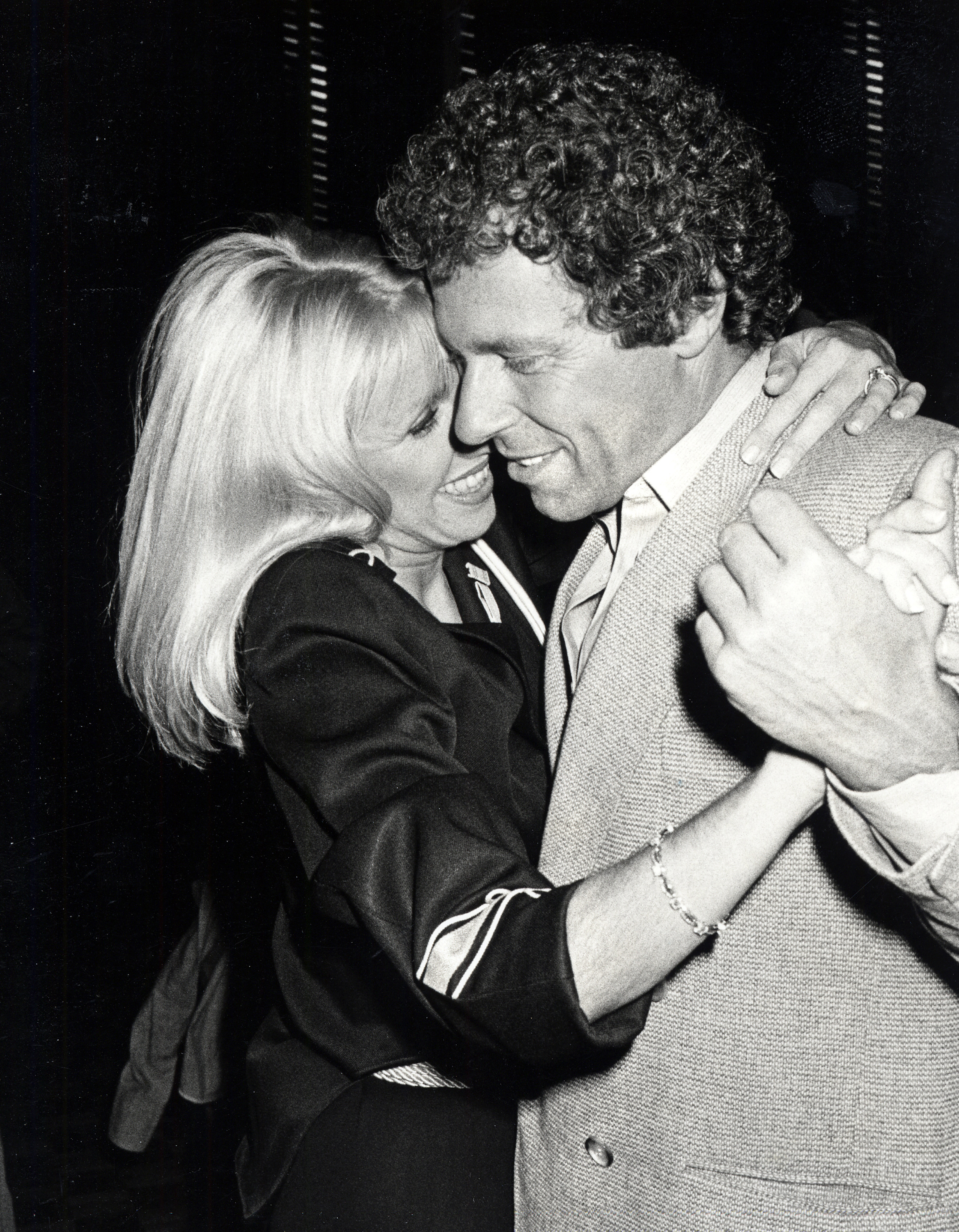 Suzanne Somers et Alan Hamel au Studio 54 le 11 octobre 1978, à New York | Source : Getty Images