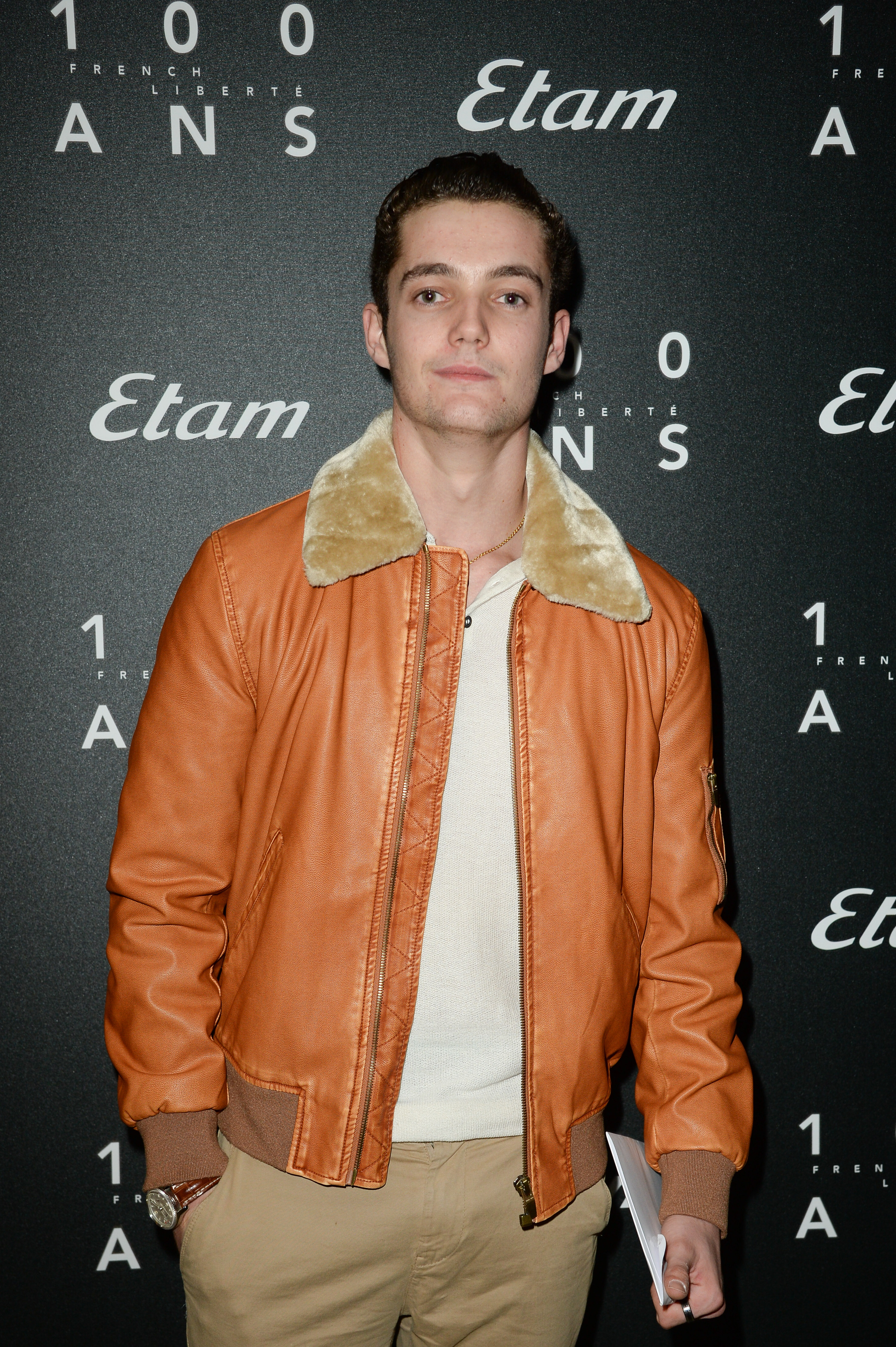 Louis Sarkozy assiste au défilé Etam dans le cadre de la Fashion Week Paris Femme Printemps/Été 2017, le 27 septembre 2016 à Paris, en France I Source : Getty Images