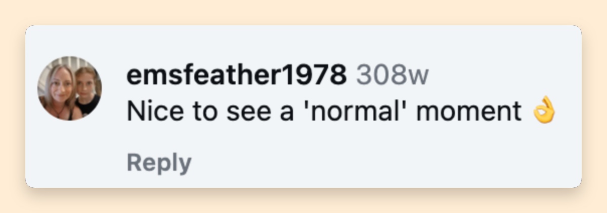 Loin des défilés de mode glamour et des tapis rouges, Victoria a offert à ses abonnés un aperçu rare d'un moment de la vie quotidienne de sa famille. | Source : Instagram @victoriabeckham