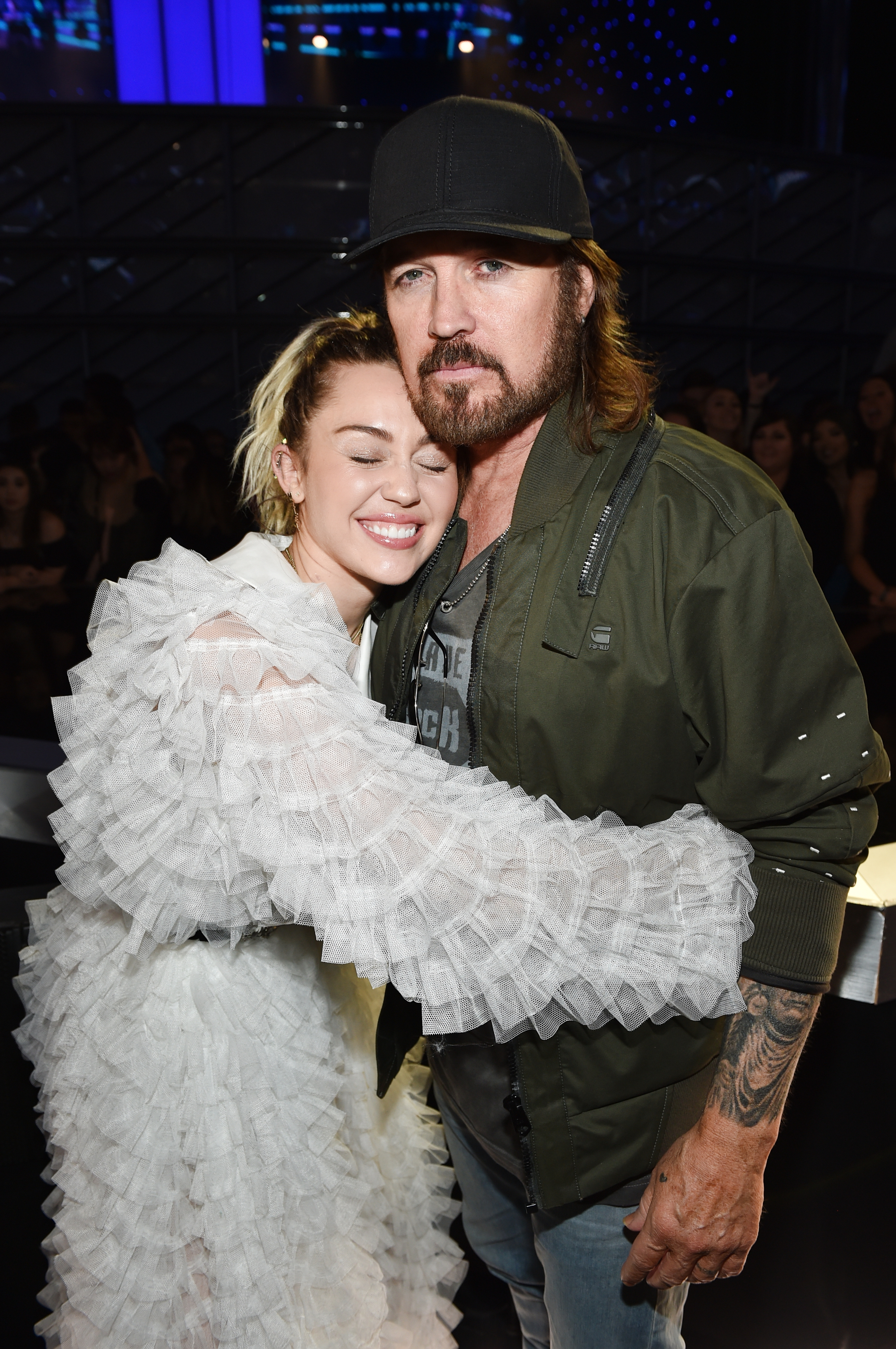 Miley Cyrus et son père Billy Ray Cyrus assistent aux Billboard Music Awards 2017 le 21 mai 2017 à Las Vegas, Nevada | Source : Getty Images