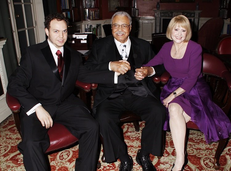 James Earl Jones, sa femme Cecelia Hart et son fils Flynn Earl Jones au RAC Club le 5 octobre 2011 à Londres, Angleterre | Source : Getty Images