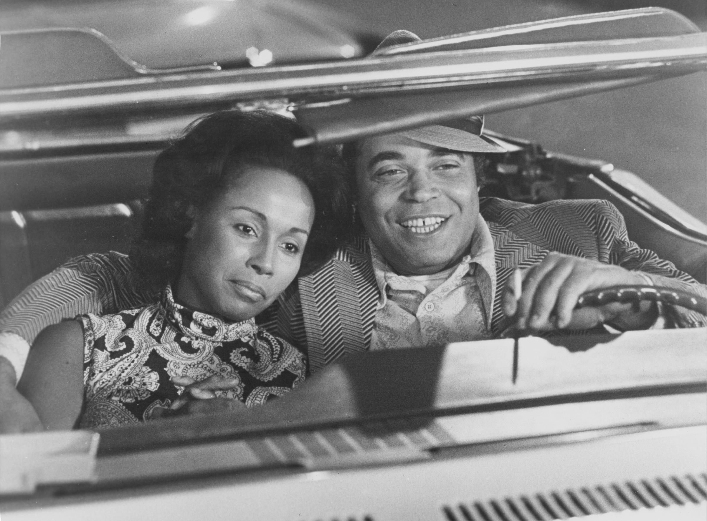 James Earl Jones et Diahann Carroll en train de tourner "Claudine", vers 1974. | Source : Getty Images