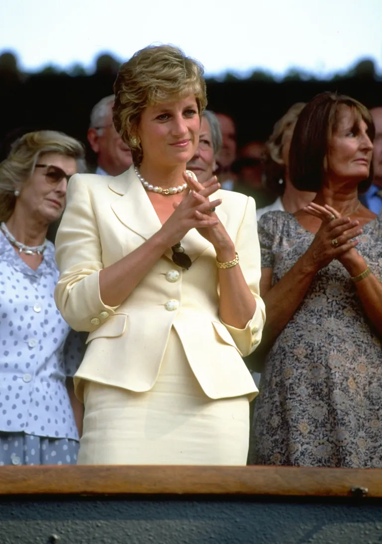 Diana, princesse de Galles, lors des championnats de tennis sur gazon à Wimbledon en 1995. | Source : Getty Images