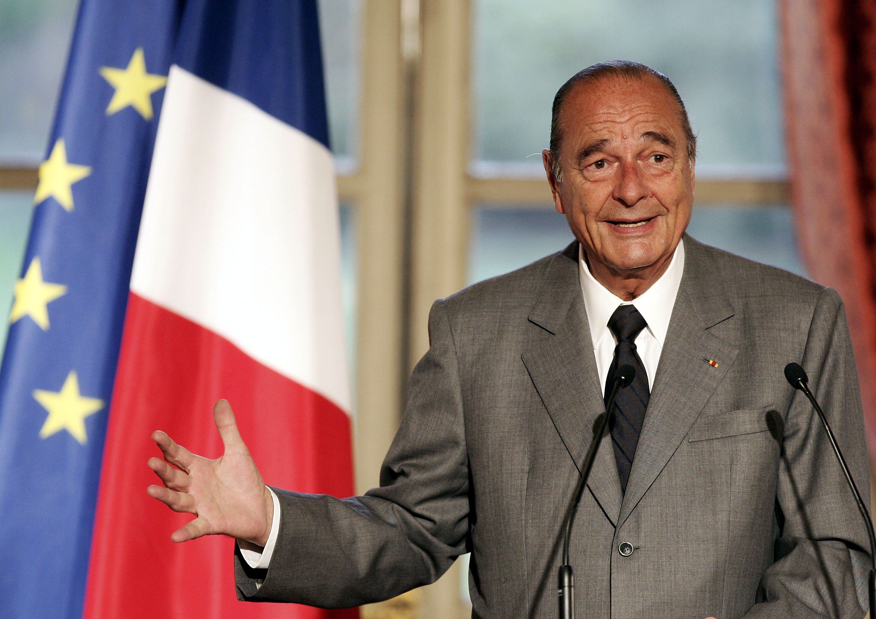 Jacques Chirac prononce son discours du Nouvel An devant les médias au Palais de l'Elysée. | Photo : GettyImage