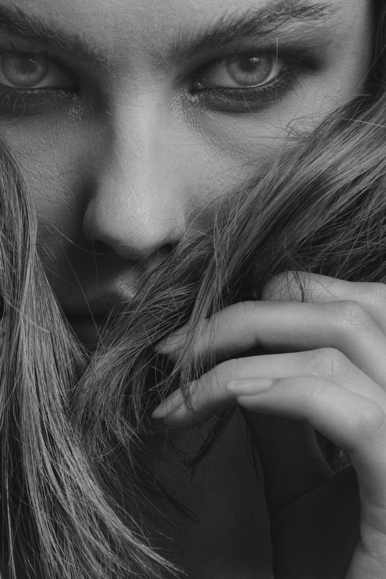 Une femme au regard féroce | Source : Pexels