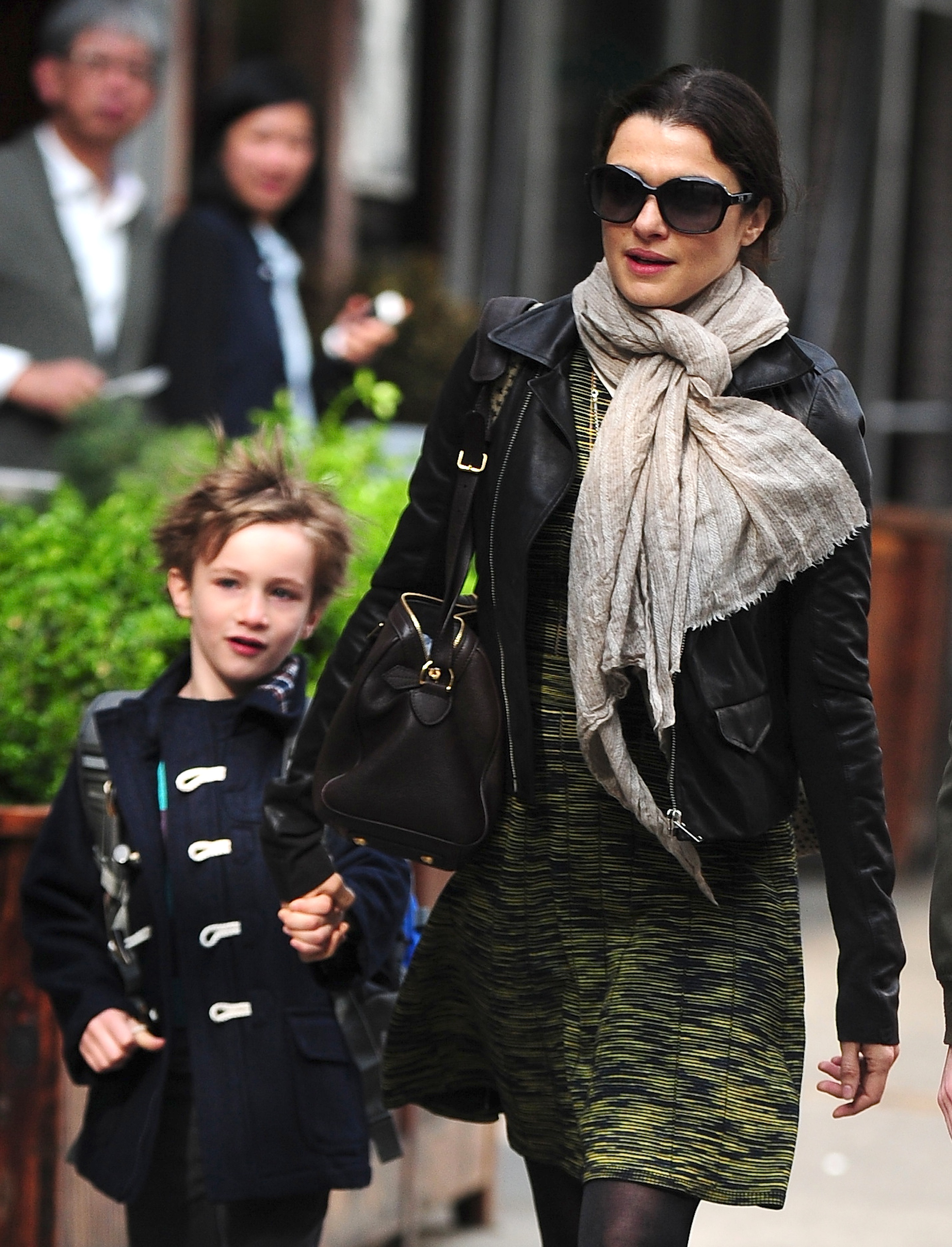 Rachel Weisz et Henry Aronofsky repérés dans l'East Village le 15 mai 2013, à New York. | Source : Getty Images