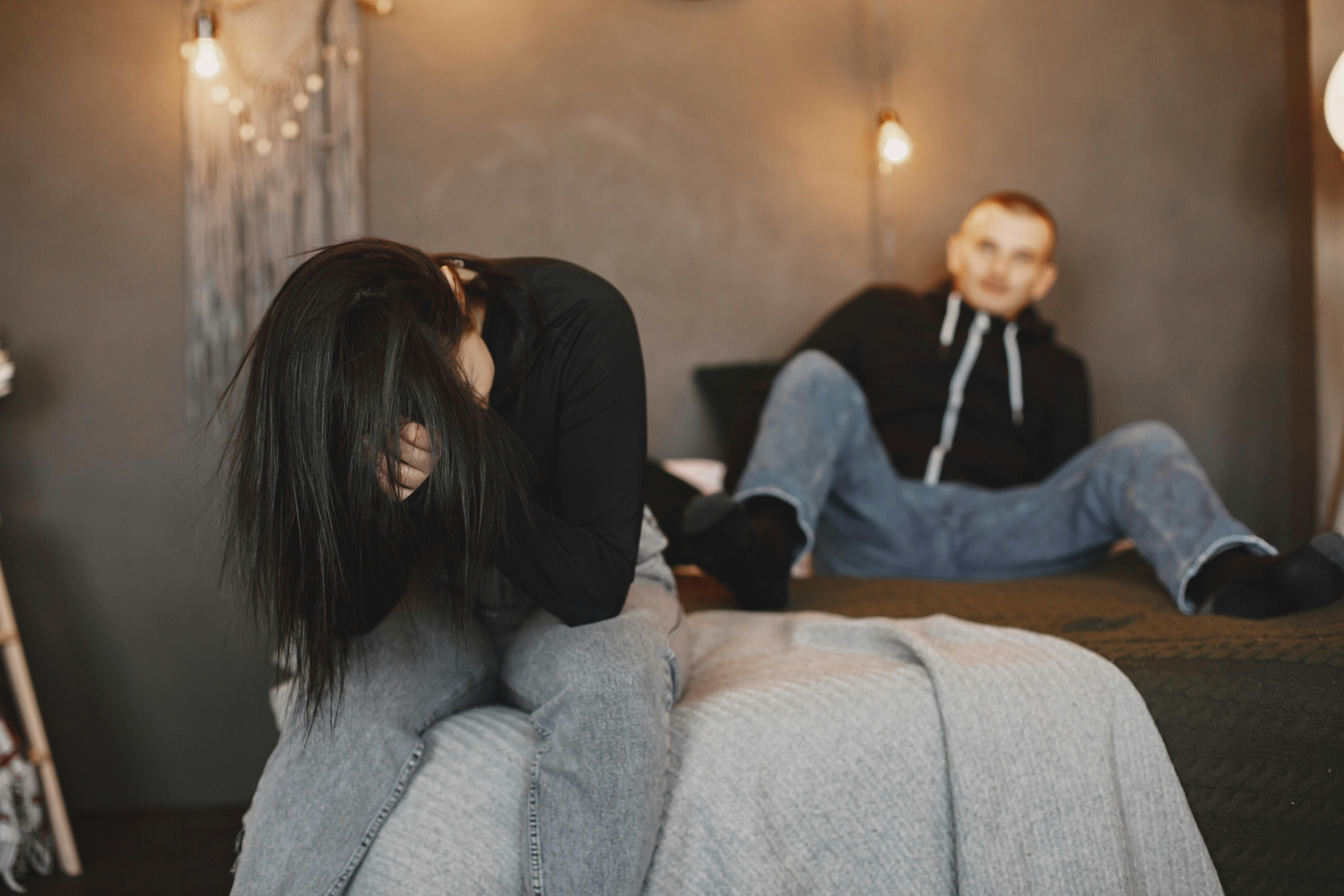 Couple en train de se disputer | Source : Pexels