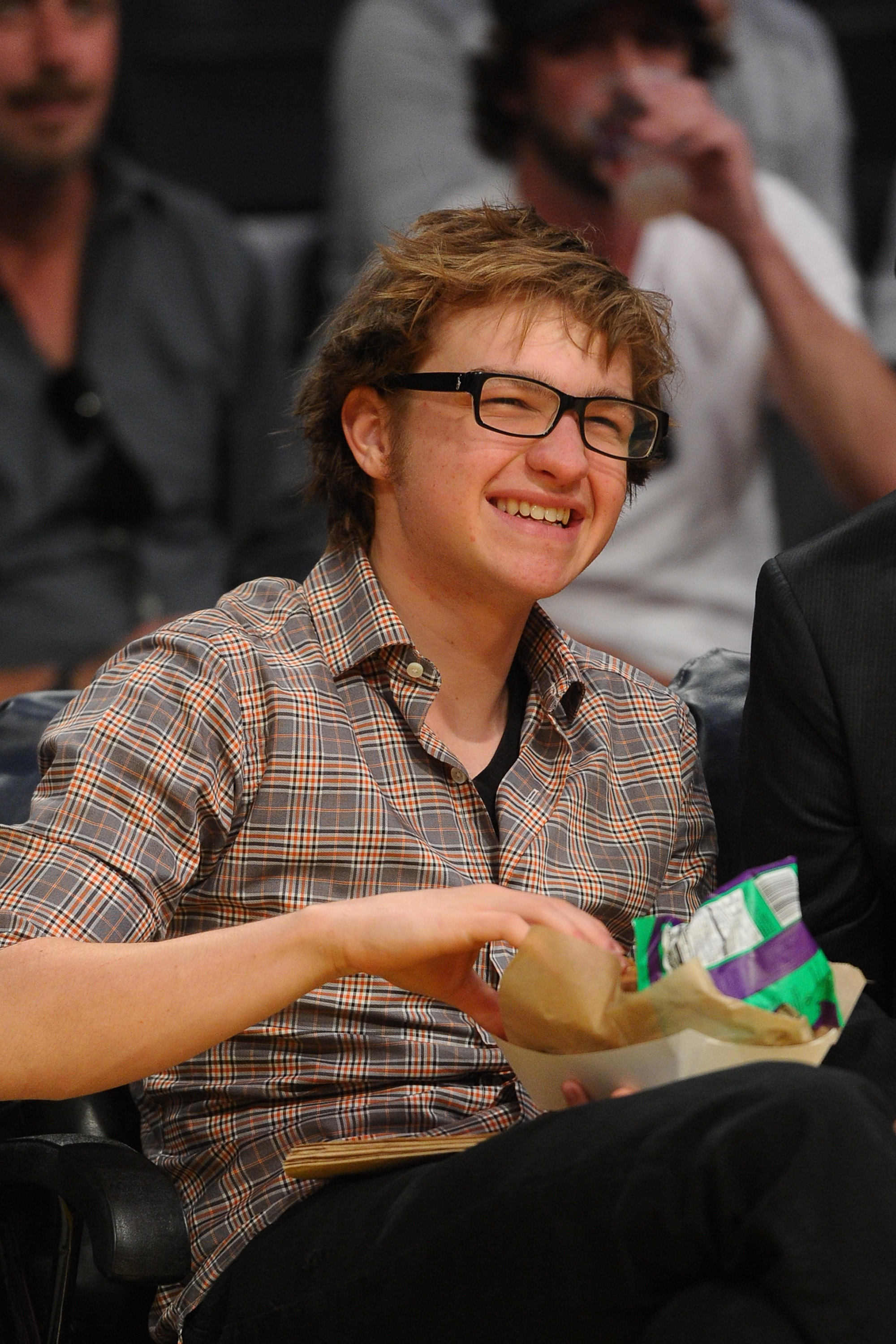 Angus T. Jones lors d'un match de basket à Los Angeles en 2011 | Source : Getty Images