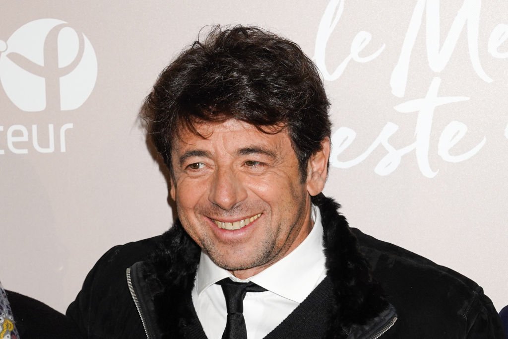 Patrick Bruel souriant / Source : Getty Images